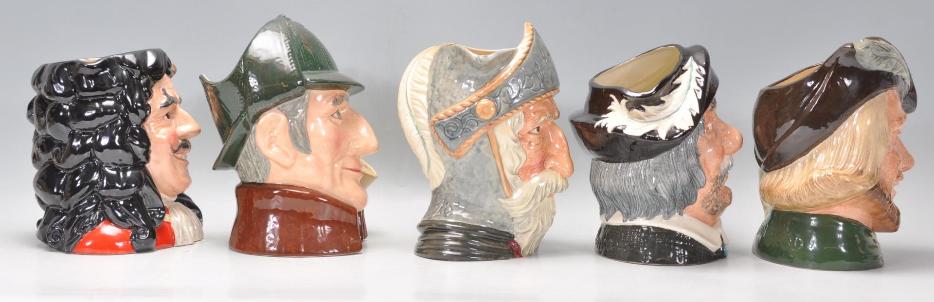 A group of five Royal Doulton ceramic Character / Toby jugs to include Captain Hook D6947, Robin - Bild 2 aus 9