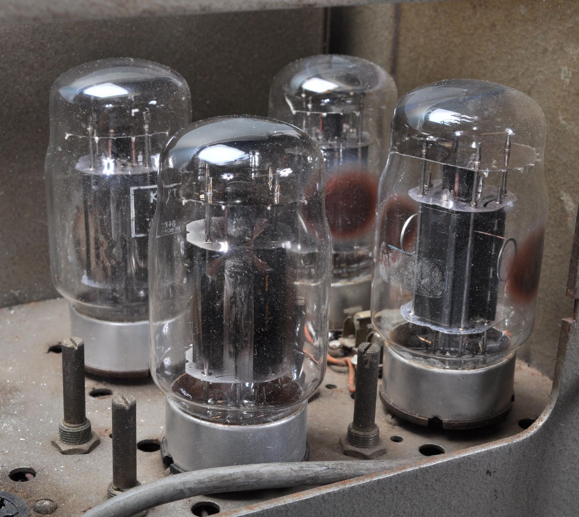 A vintage mid 20th Century valve amplifier having four original KT88 valves marked 8250Z. - Image 9 of 9