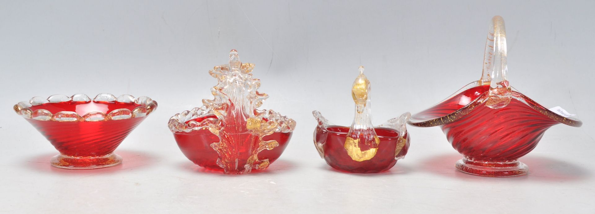 A group of 20th Century Venetian Murano glass ruby glass ornaments to include a spiral form - Bild 5 aus 8