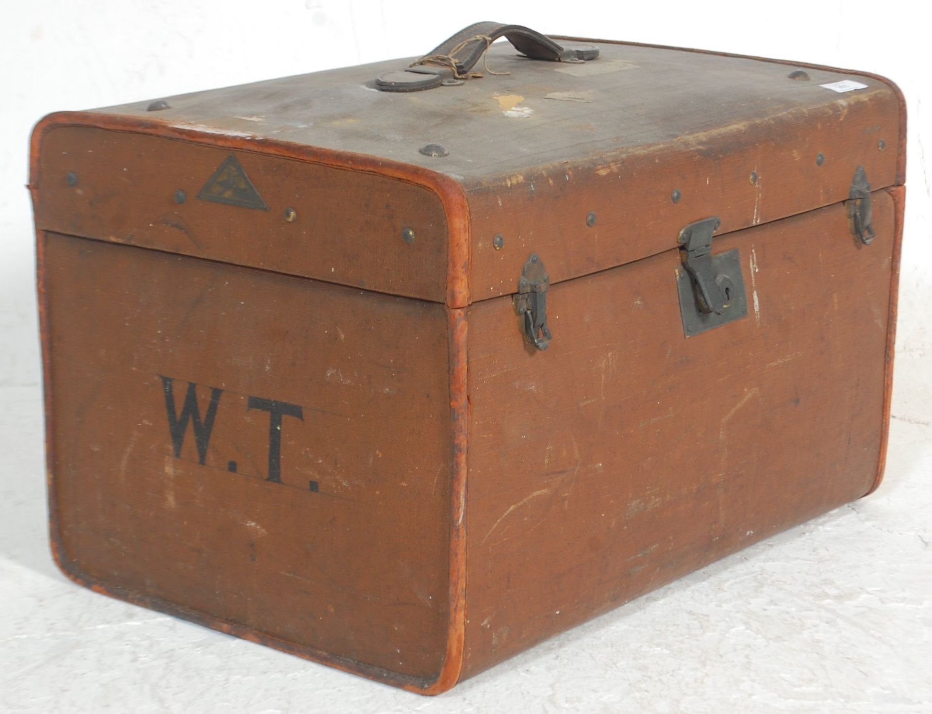 A vintage early 20th Century travelling trunk bound in brown canvas with painted initials WT and a - Bild 8 aus 8