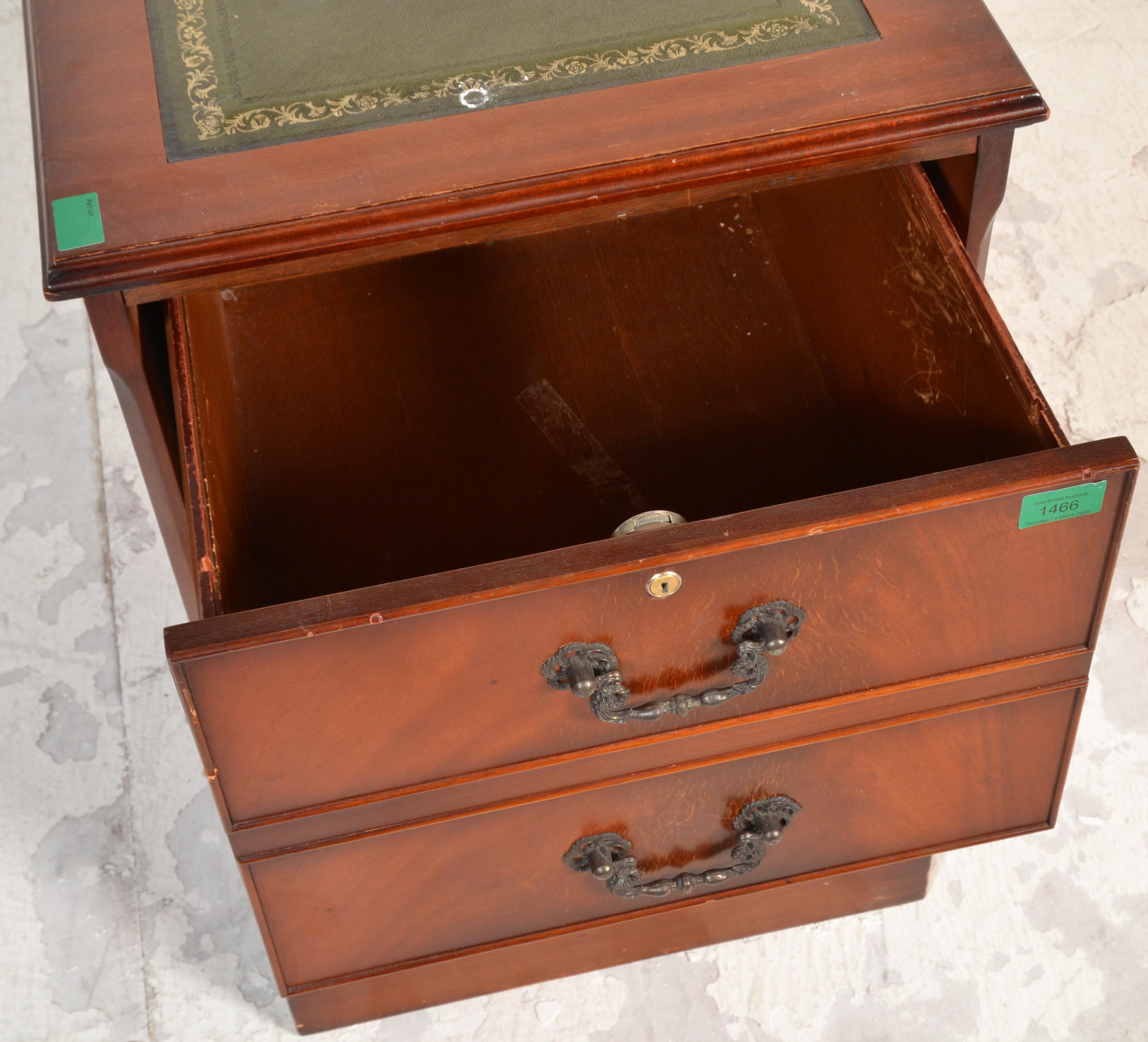 An antique style mahogany and leather office filin - Image 6 of 13