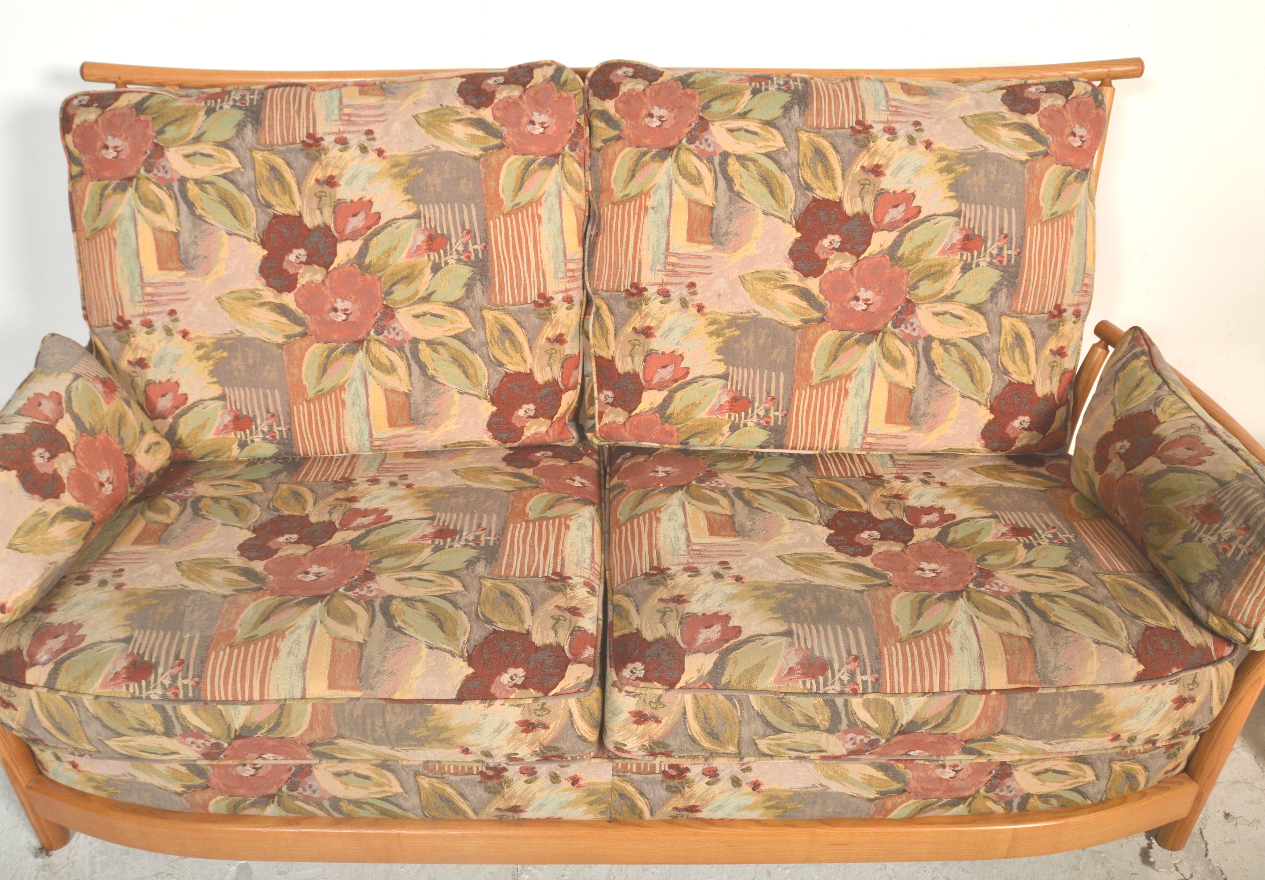 A good Ercol Saville light elm three seater sofa s - Image 3 of 6