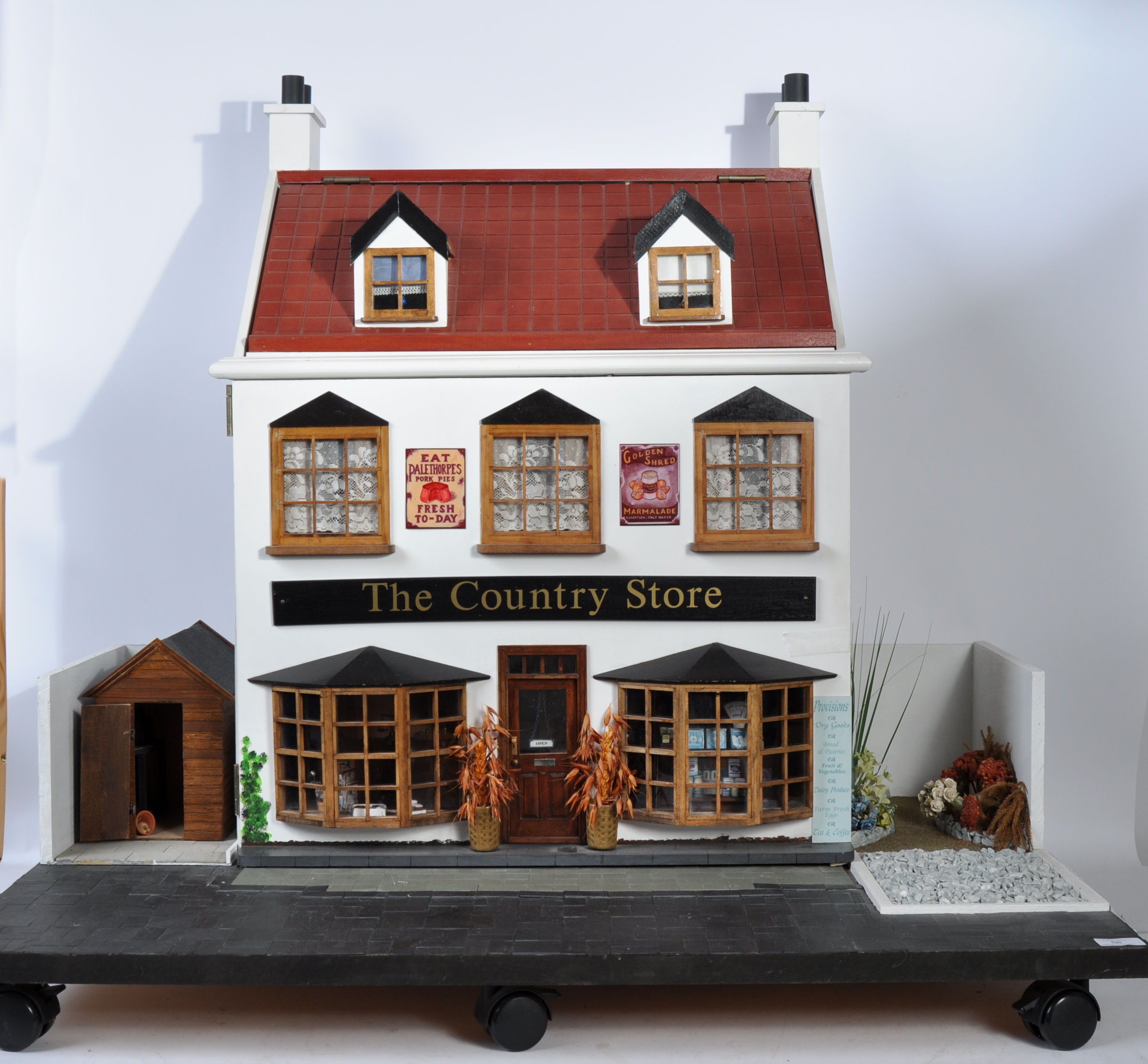 PRIVATE COLLECTION OF DOLL'S HOUSES - THE COUNTRY STORE (1920'S) - Image 13 of 13