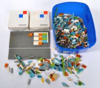 COLLECTION OF ASSORTED MODULEX ARCHITECTS LEGO