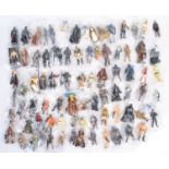 LARGE COLLECTION OF ASSORTED STAR WARS ACTION FIGURES WITH ACCESSORIES