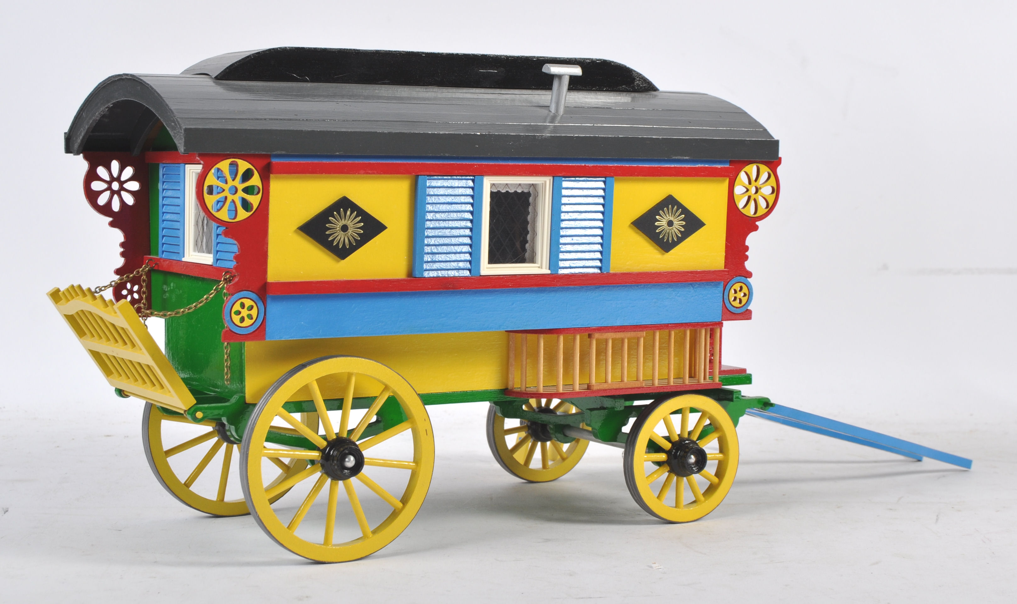 PRIVATE COLLECTION OF DOLL'S HOUSES - GYPSY CARAVAN - Image 2 of 7