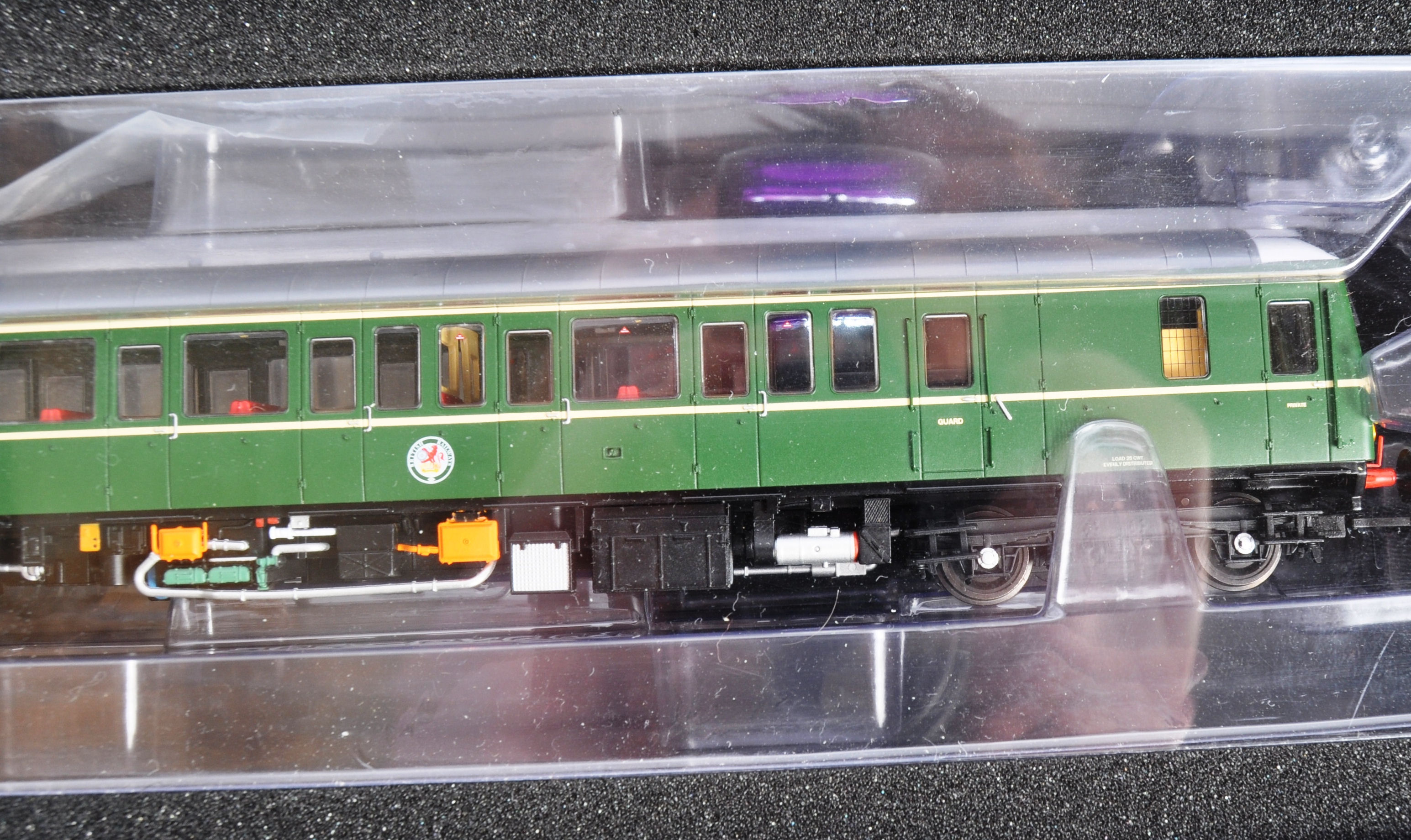 DAPOL 00 / OO GAUGE MODEL RAILWAY TRAINSET LOCOMOTIVE - Image 2 of 5