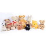 COLLECTION OF VINTAGE STUFFED TOYS / TEDDY BEARS