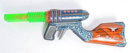 RARE VINTAGE JAPANESE TINPLATE ' SPACE RAY GUN ' YOSHIYA