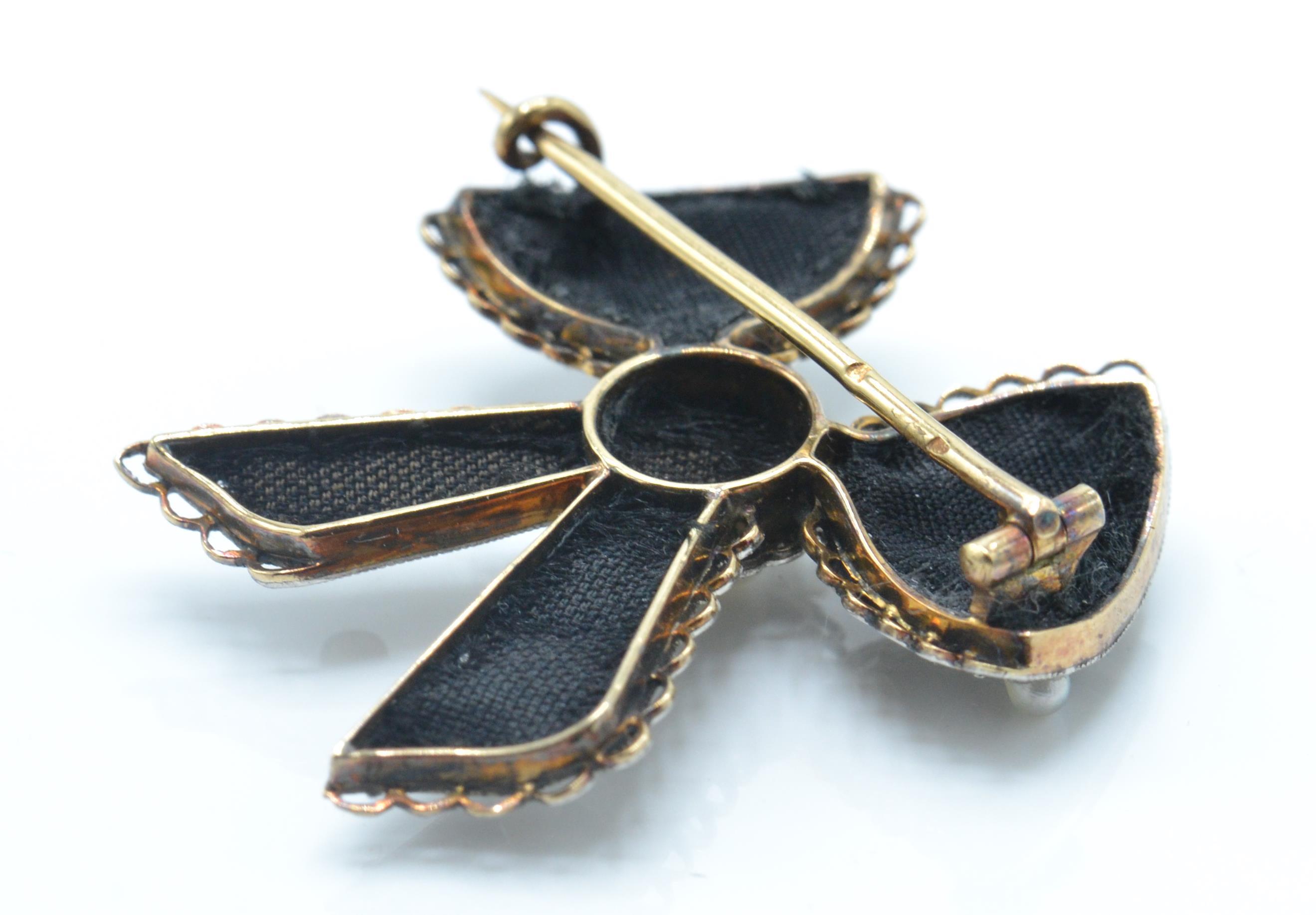 A French 18ct gold and platinum Belle Epoque brooch pin. The brooch in the form of a bow - Image 5 of 5