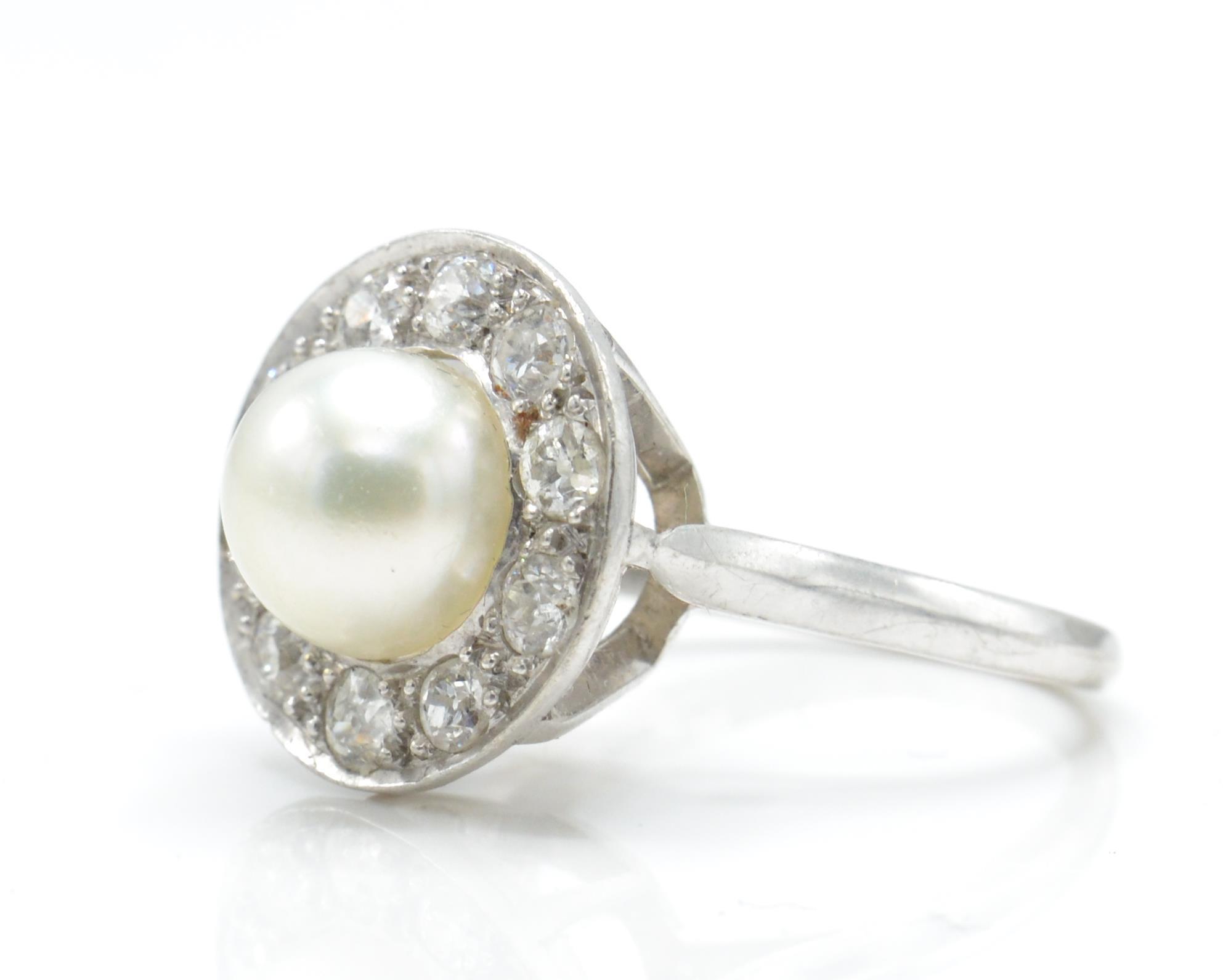 A Platinum Pearl & Diamond Cluster Ring - Image 2 of 5