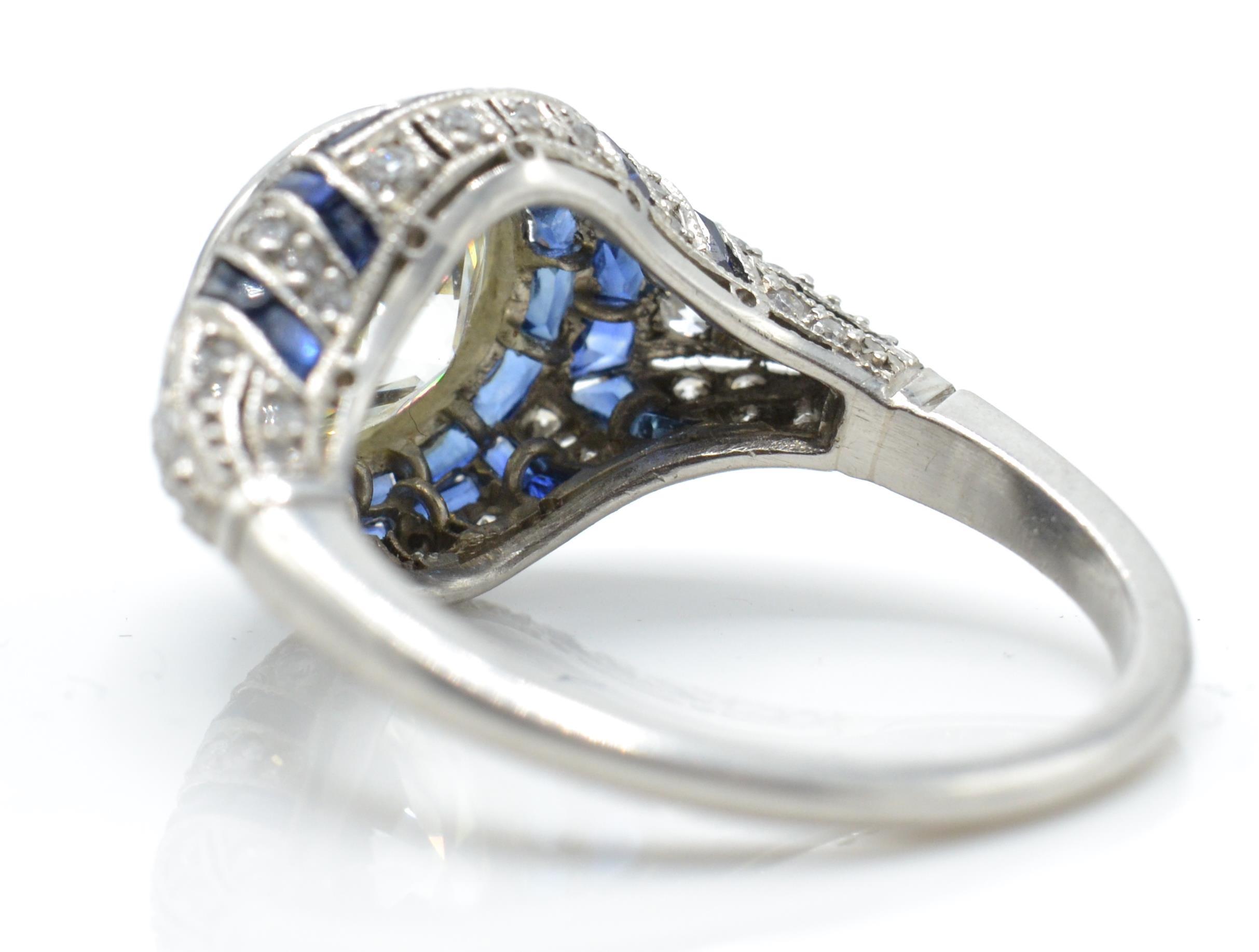 An Art Deco Platinum Diamond & Sapphire Ring - Image 5 of 5