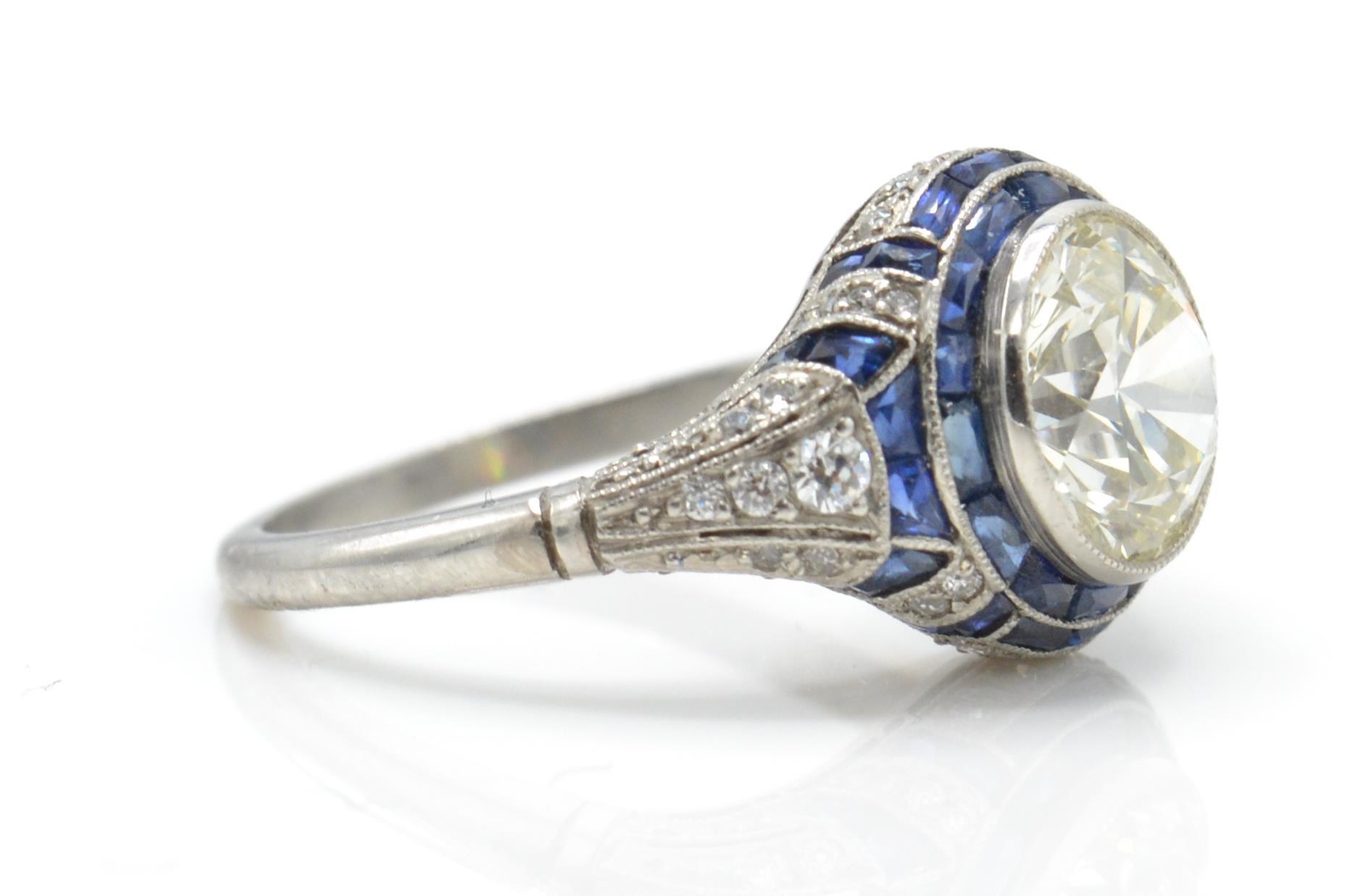 An Art Deco Platinum Diamond & Sapphire Ring - Image 3 of 5