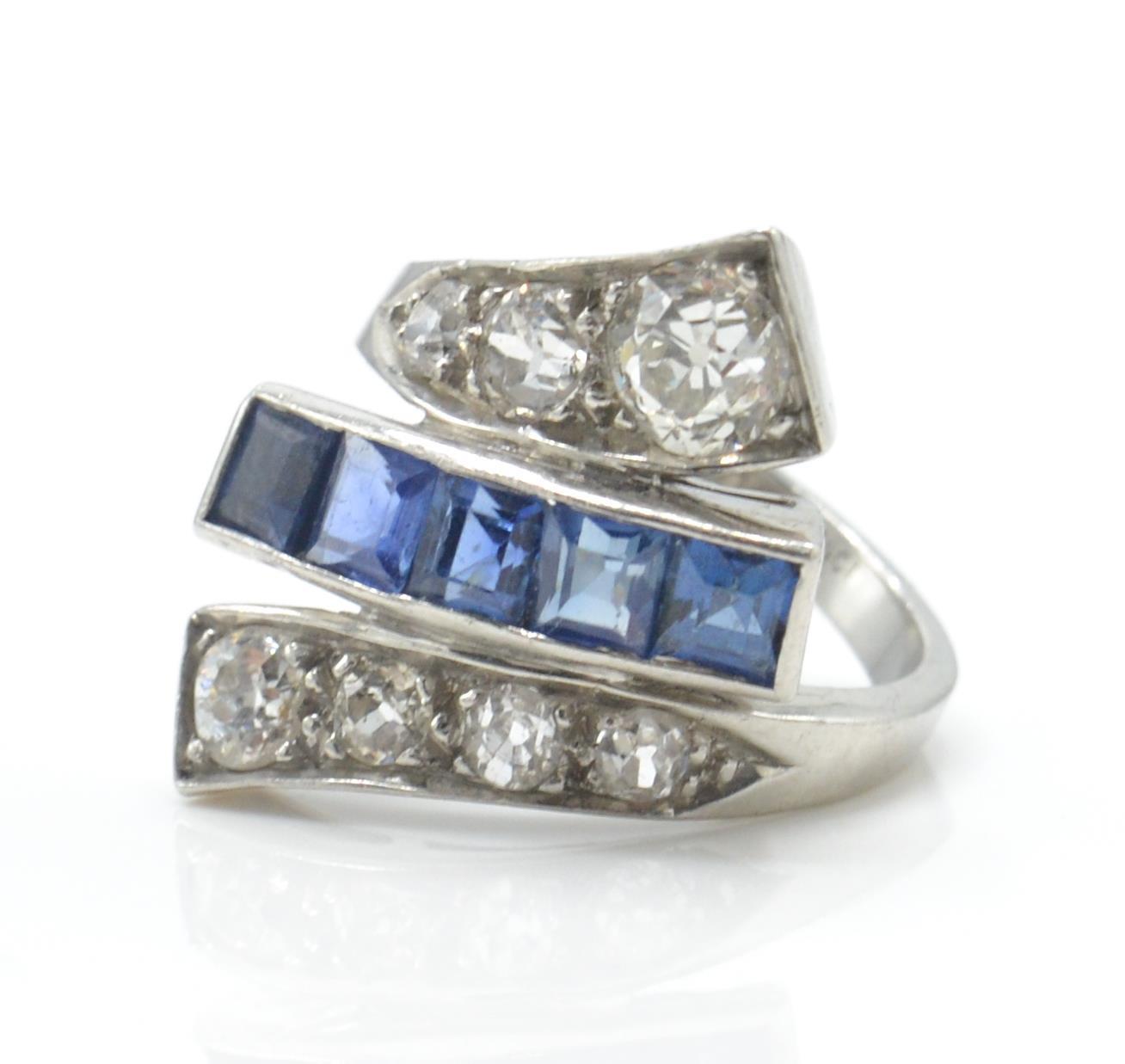 A platinum sapphire and diamond Art Deco cross over fan ring - Image 2 of 5
