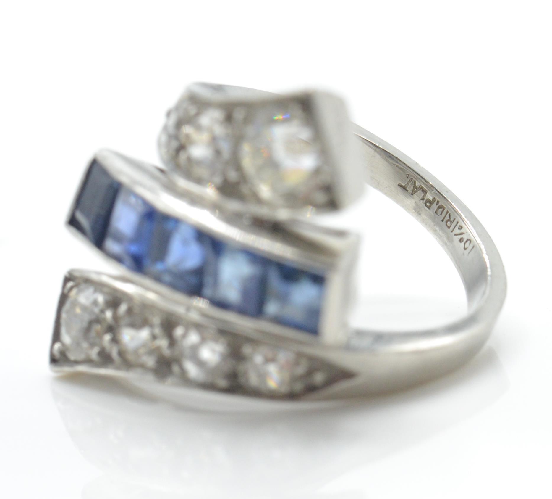 A platinum sapphire and diamond Art Deco cross over fan ring - Image 5 of 5