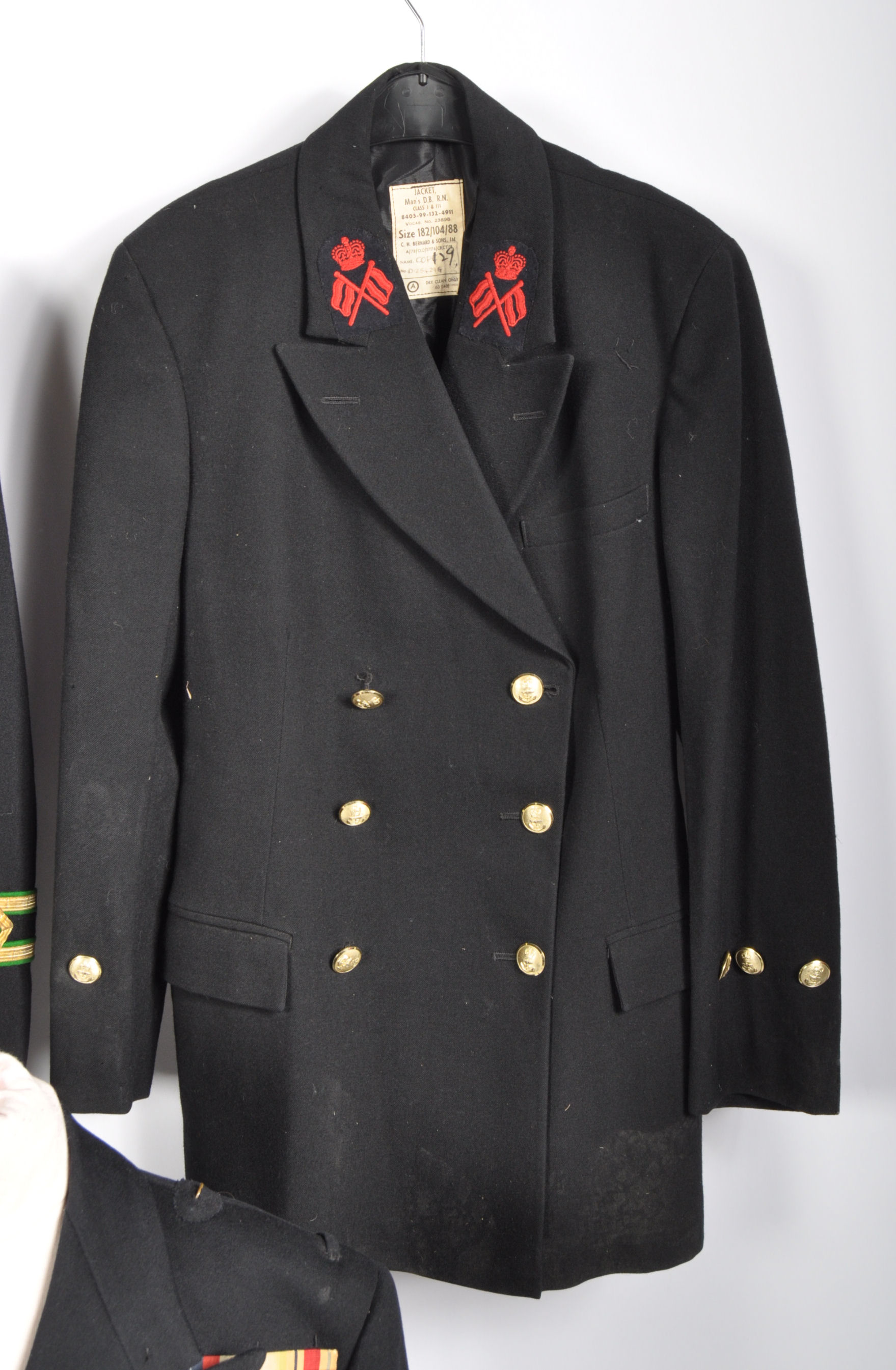 UNIFORMS & FANCY DRESS - A COLLECTION OF THREE BRITISH ROYAL NAVY UNIFORM JACKETS. - Image 2 of 5