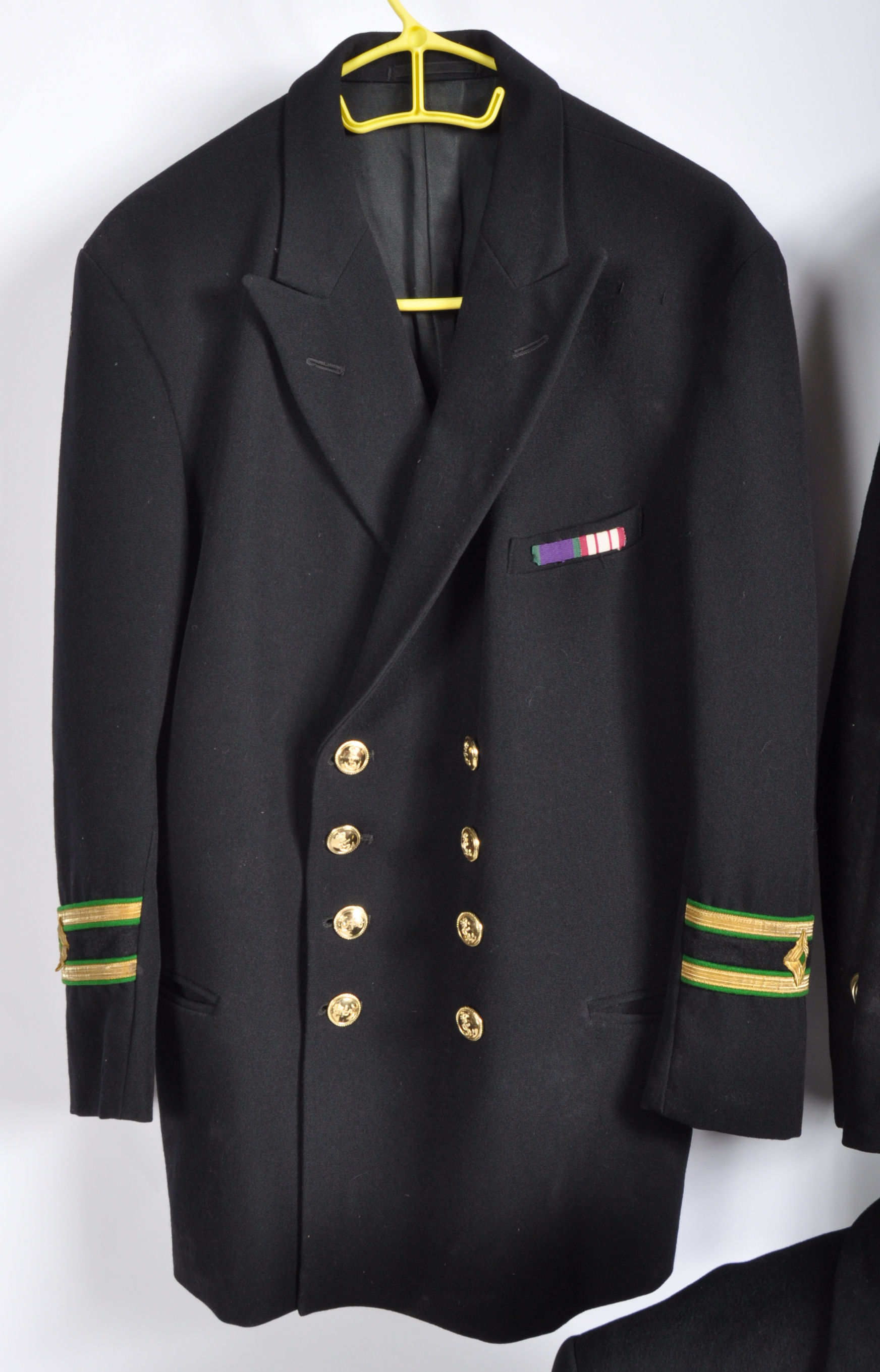 UNIFORMS & FANCY DRESS - A COLLECTION OF THREE BRITISH ROYAL NAVY UNIFORM JACKETS. - Image 5 of 5