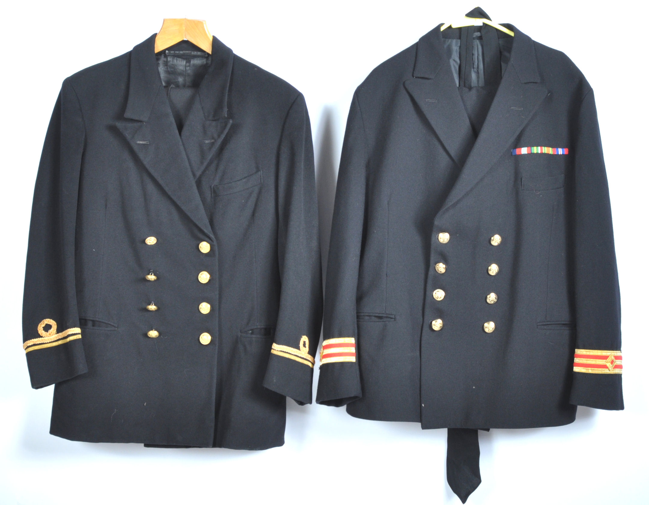 UNIFORMS AND FANCY DRESS - ROYAL NAVY LIEUTENANTS UNIFORM AND OTHER