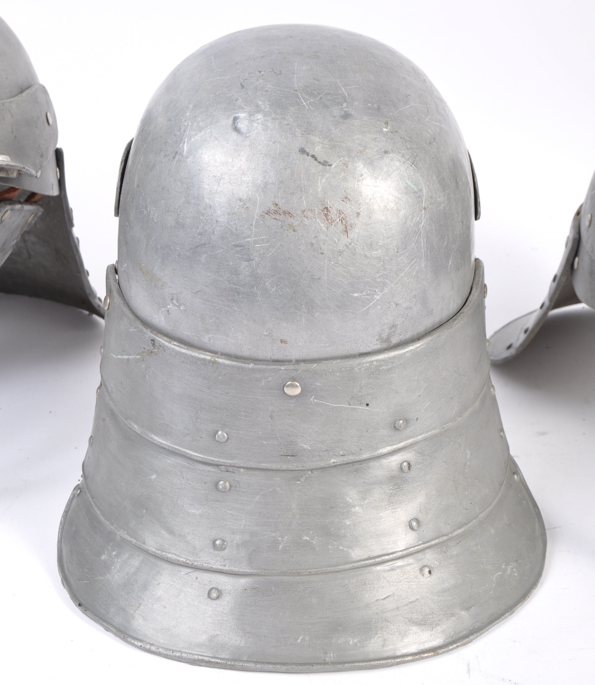 UNIFORMS AND FANCY DRESS - A COLLECTION OF FOUR MEDIEVAL KNIGHTS HELMETS. - Image 6 of 6