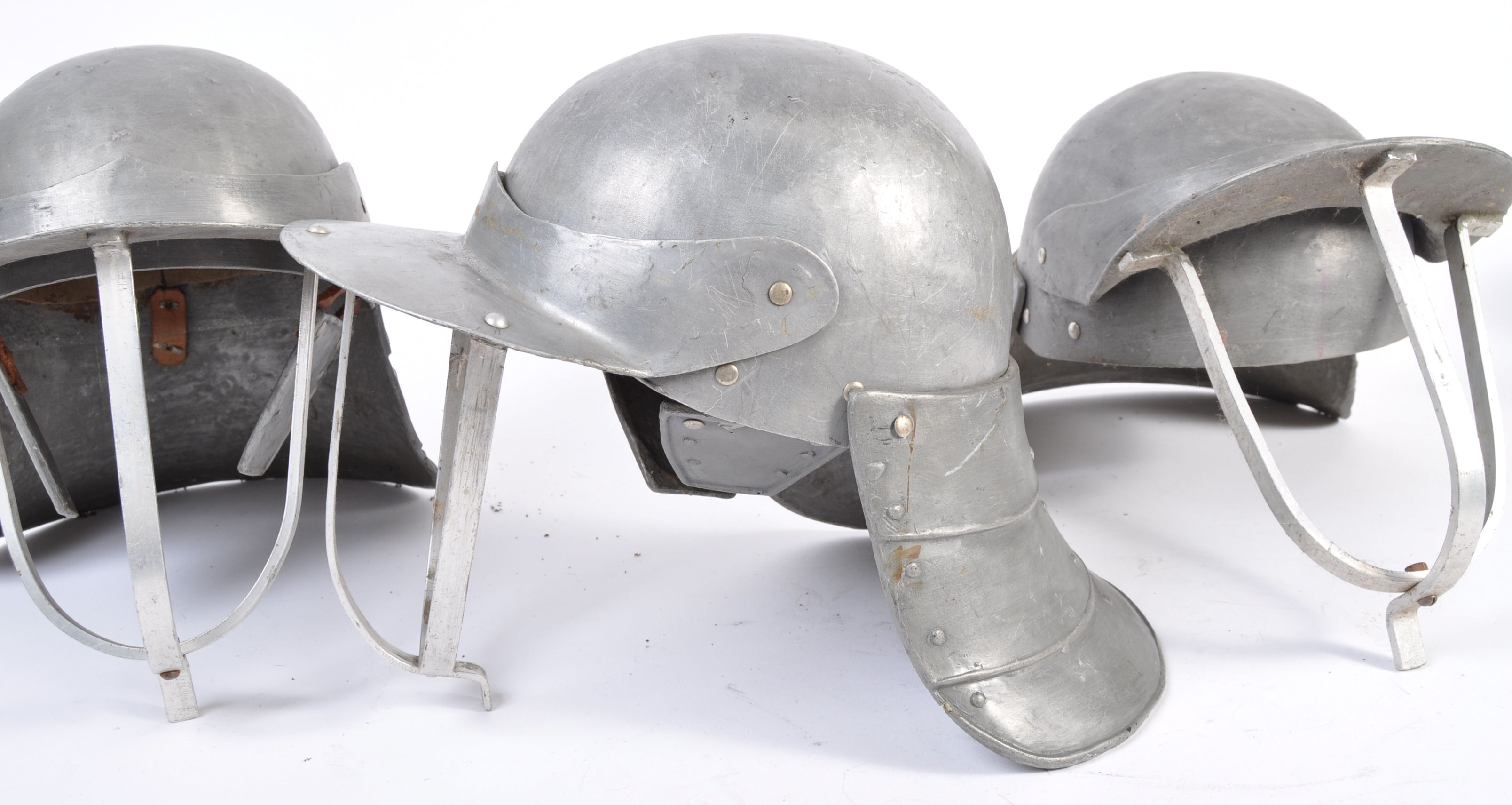 UNIFORMS AND FANCY DRESS - A COLLECTION OF FOUR MEDIEVAL KNIGHTS HELMETS. - Image 5 of 6