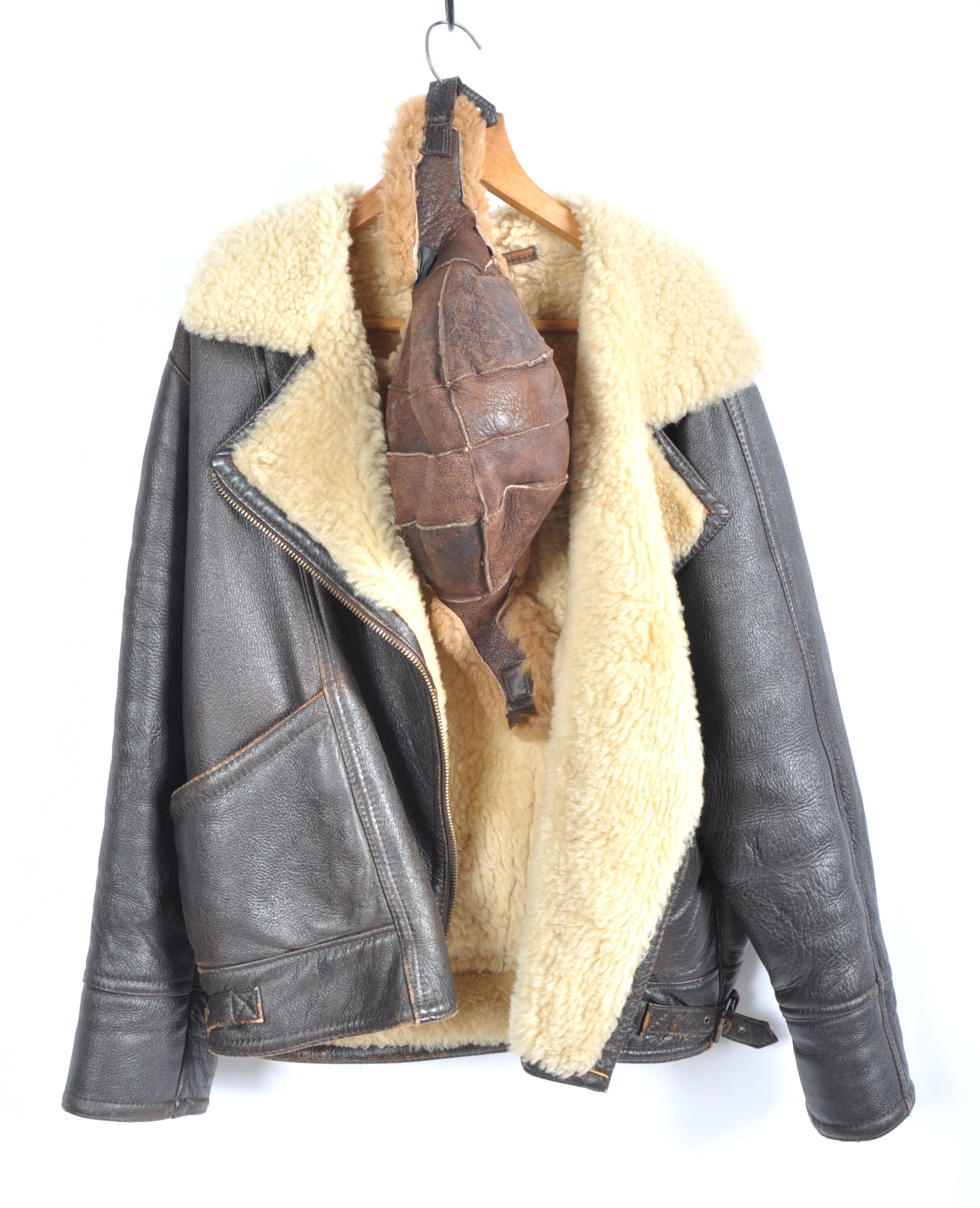 UNIFORMS & FANCY DRESS - A WWII RAF LEATHER SHEEP SKIN AVIATION FLIGHT JACKET.