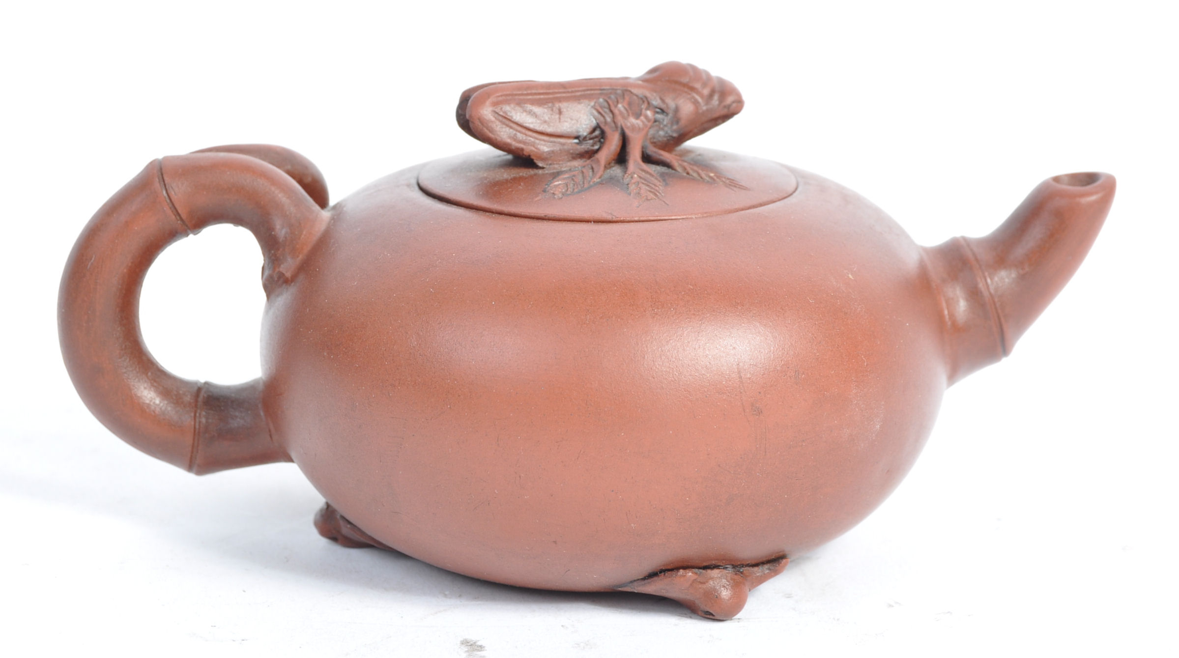 18TH CENTURY ANTIQUE YIXING POTTERY TEAPOT WITH CRICKET LID - Image 4 of 7