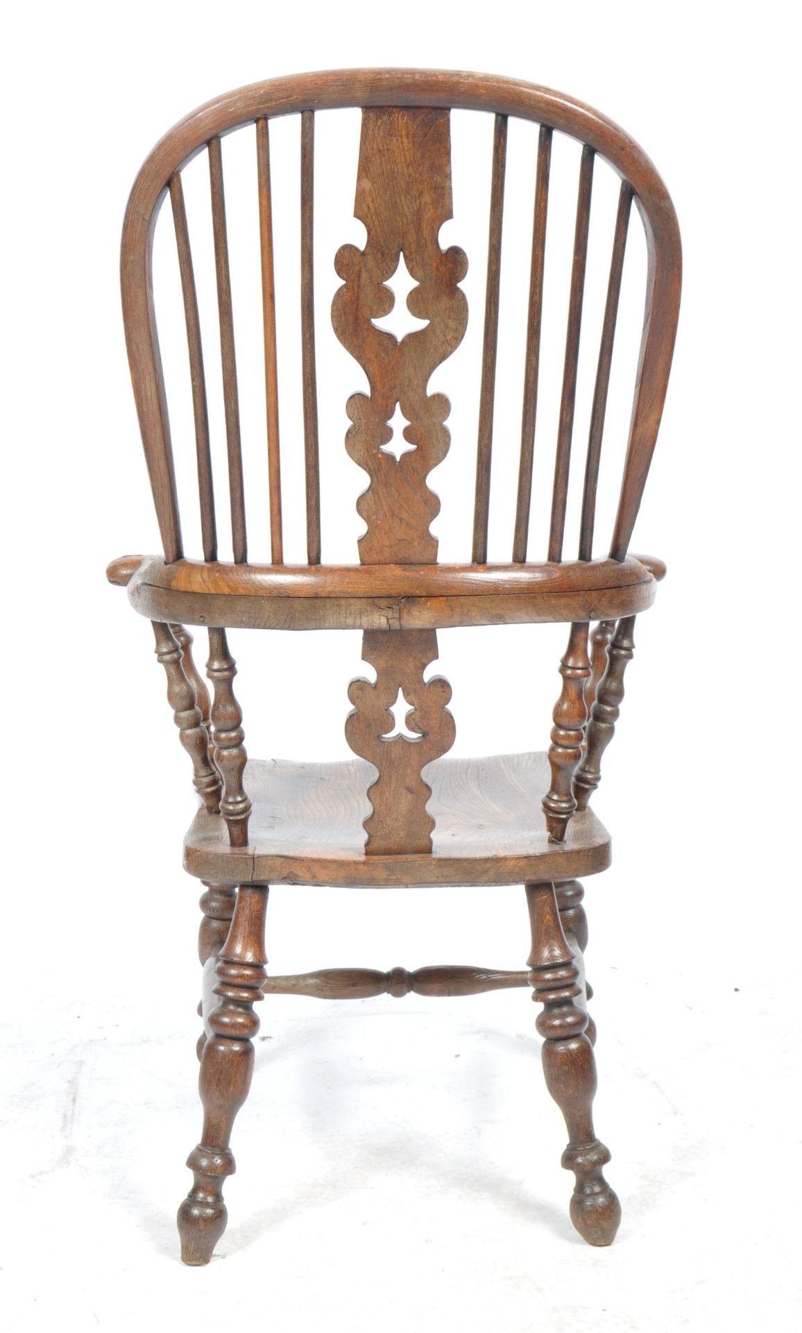 19TH CENTURY ENGLISH ANTIQUE YEW WOOD WINDSOR CARVER CHAIR - Image 5 of 6