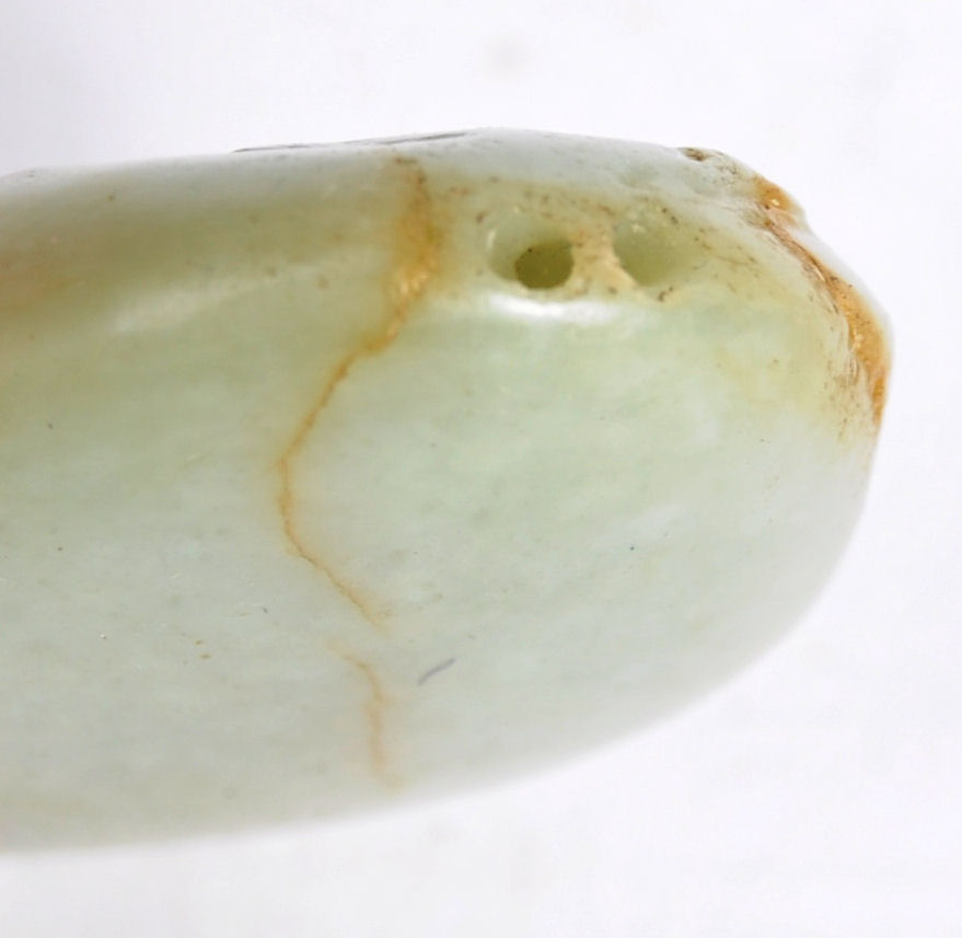 19TH CENTURY CARVED JADE TOGGLE WITH DRAGON DECORATION - Image 4 of 4