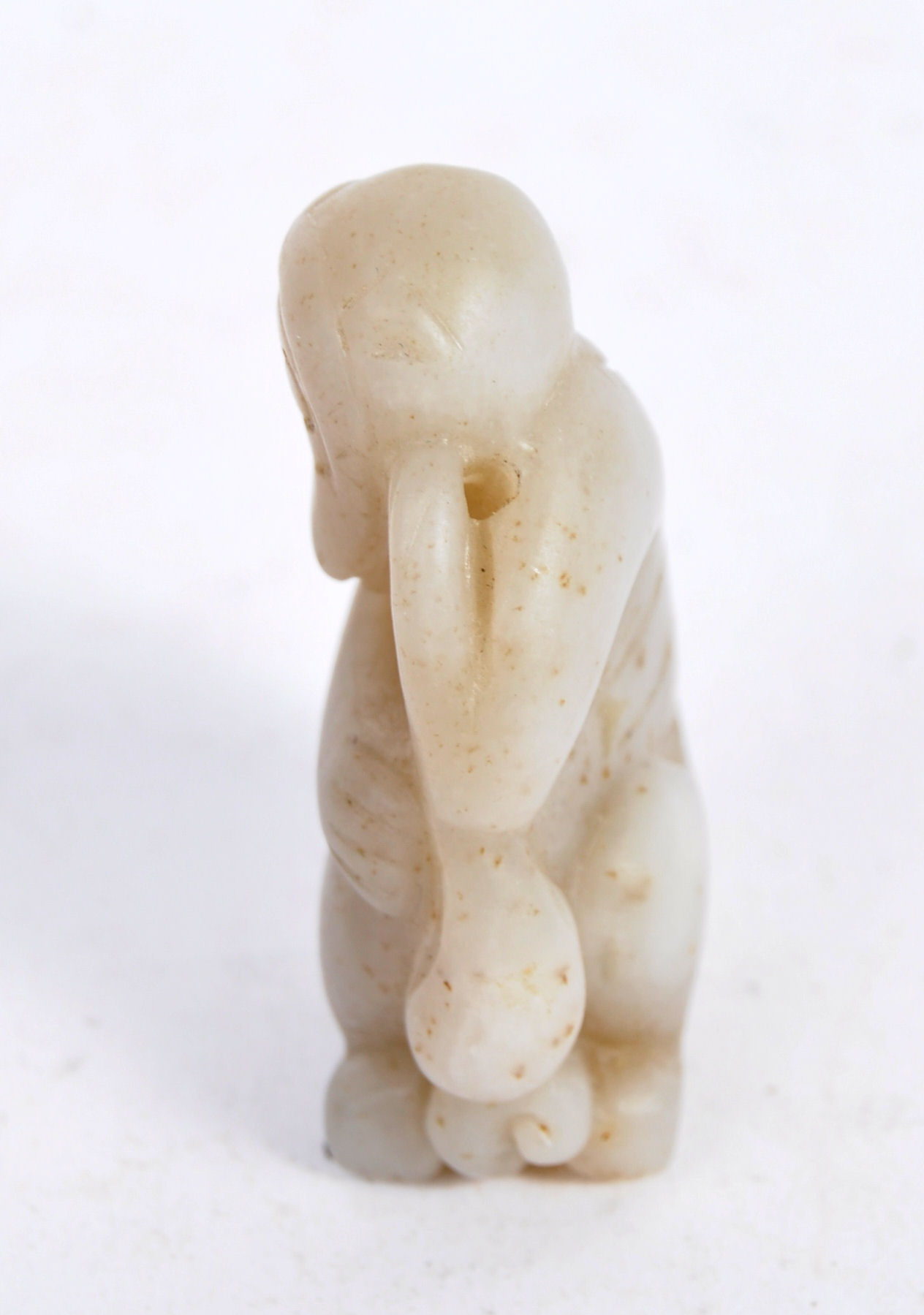 18TH CENTURY CHINESE CARVED JADE MONKEY FIGURINE - Image 3 of 4