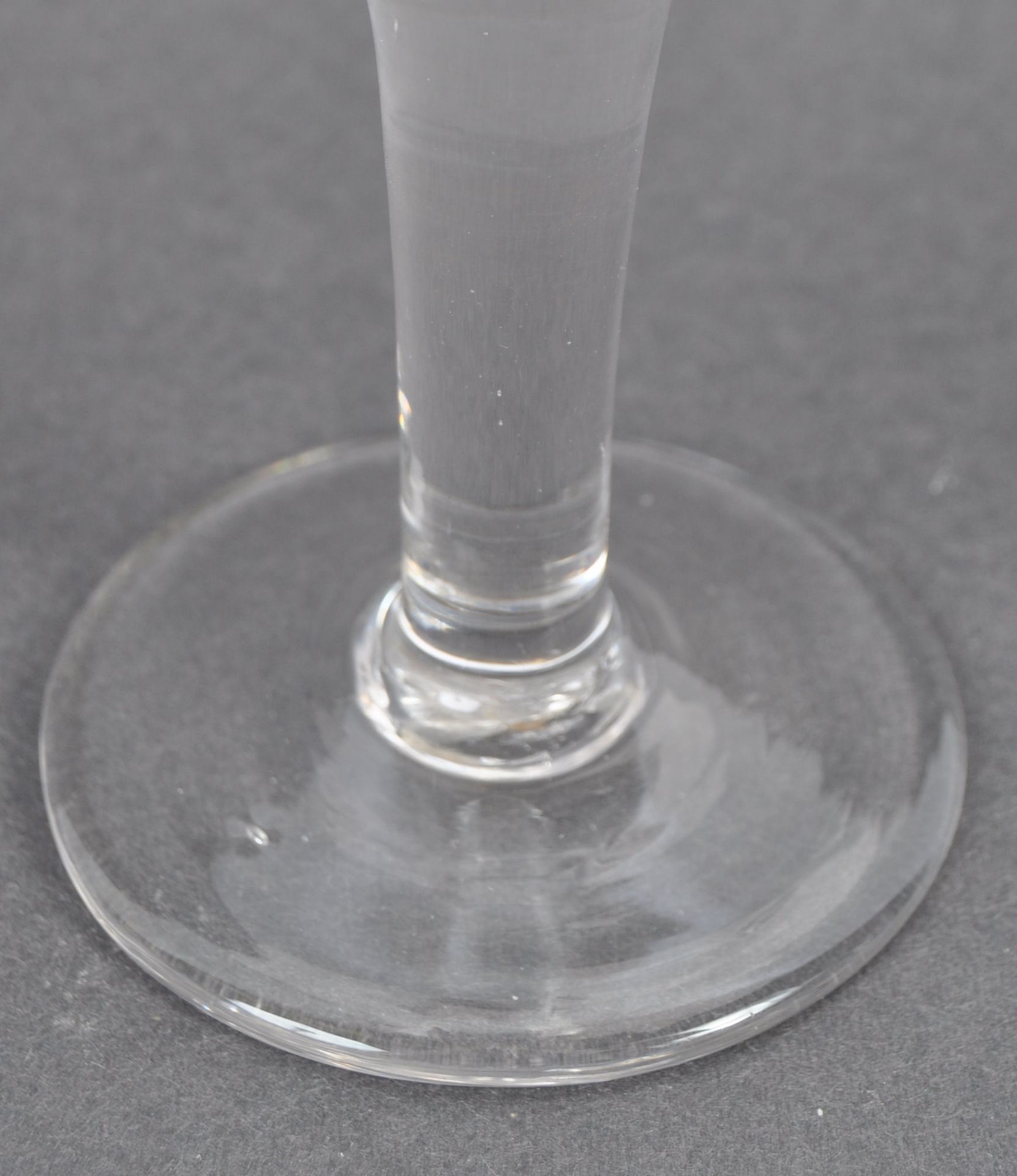 MID 18TH CENTURY GEORGIAN ENGLISH HAND BLOWN WINE GLASS - Image 3 of 4