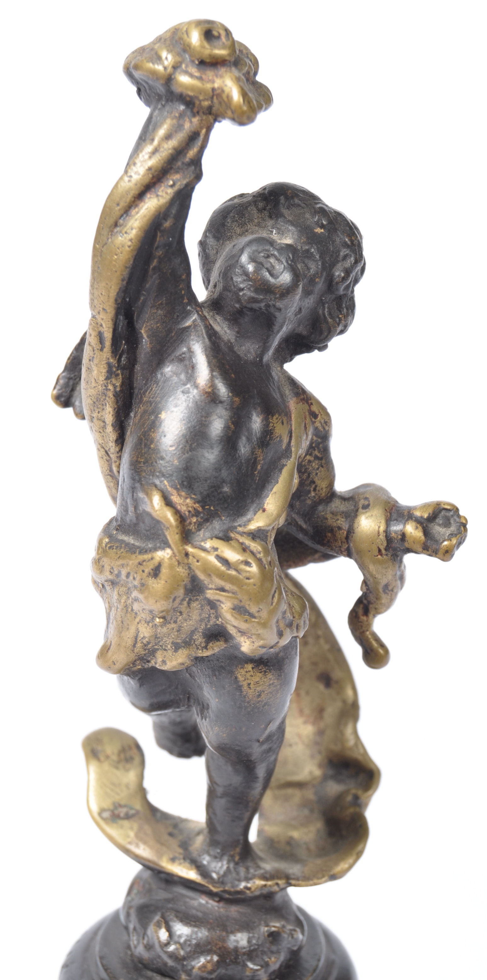 19TH CENTURY FRENCH ANTIQUE BRONZE FIGURINE OF A WINGED CHERUB - Image 2 of 4