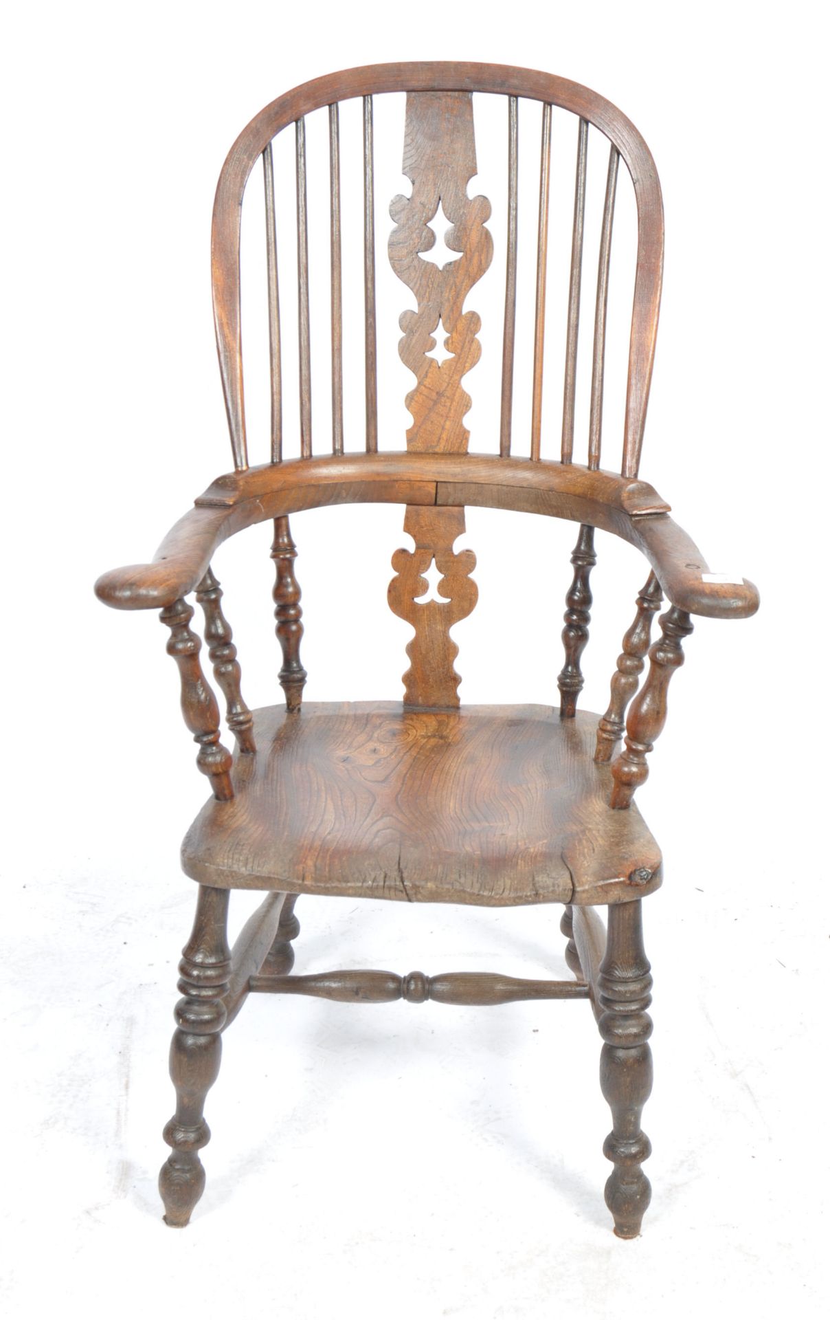19TH CENTURY ENGLISH ANTIQUE YEW WOOD WINDSOR CARVER CHAIR - Image 4 of 6