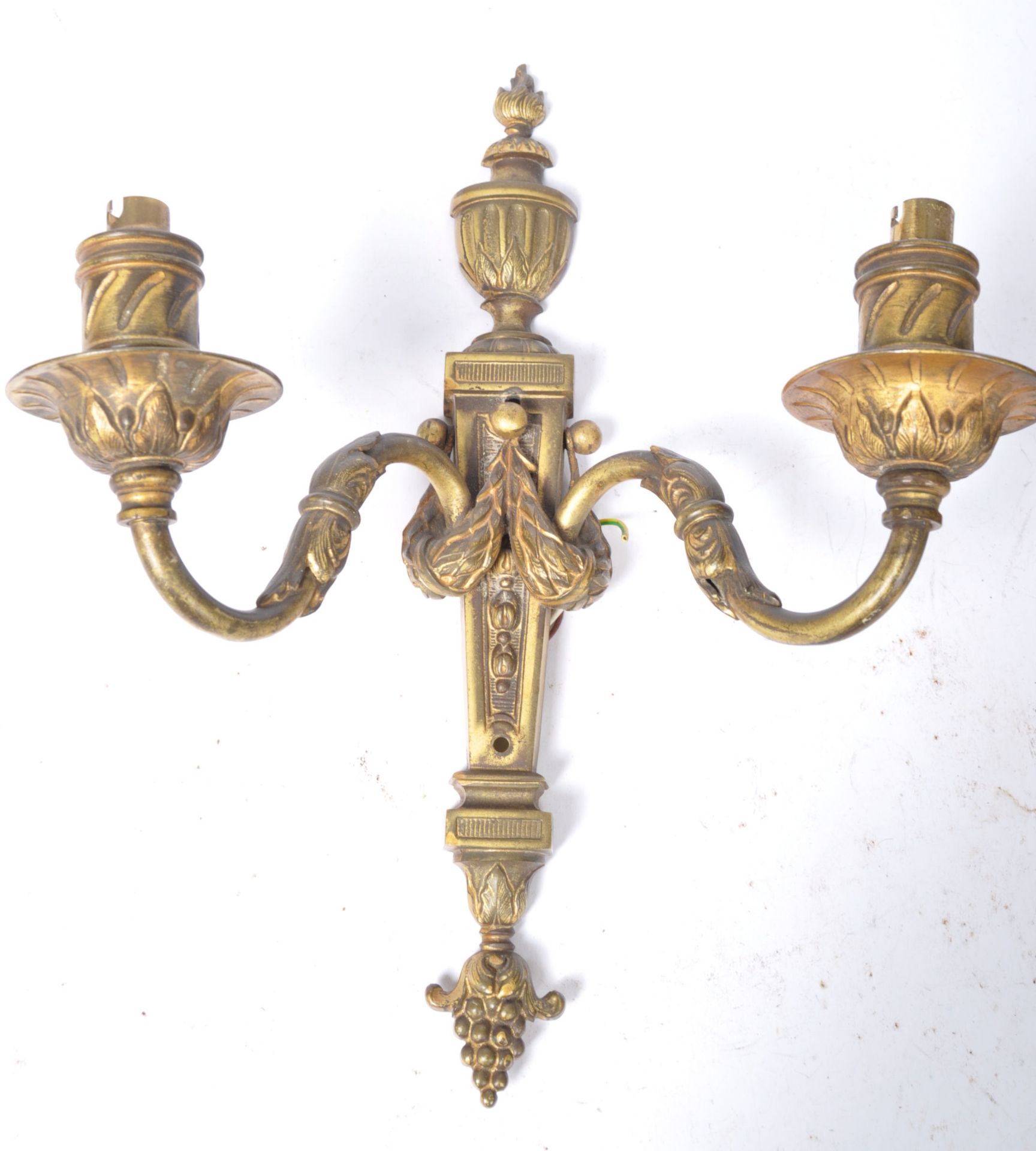 PAIR OF EDWARDIAN GILT BRONZE WALL LIGHTX IN THE ADAM STYLE - Image 3 of 5