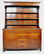 18TH CENTURY GEORGIAN OAK KITCHEN DRESSER