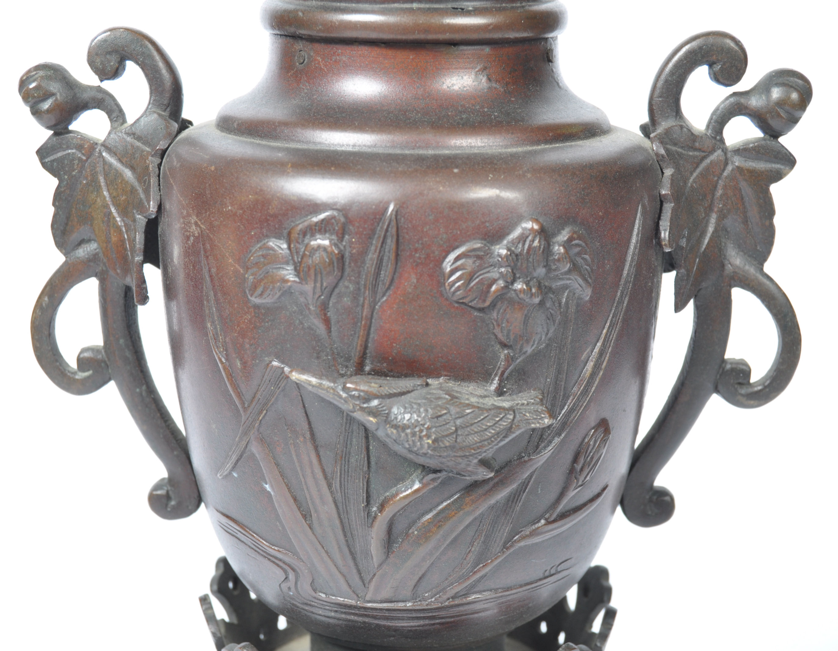 19TH CENTURY JAPANESE MEIJI PERIOD BRONZE VASE - Image 2 of 5