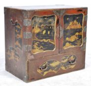 19TH CENTURY JAPANESE MEIJI LACQUERED TABLE CABINET