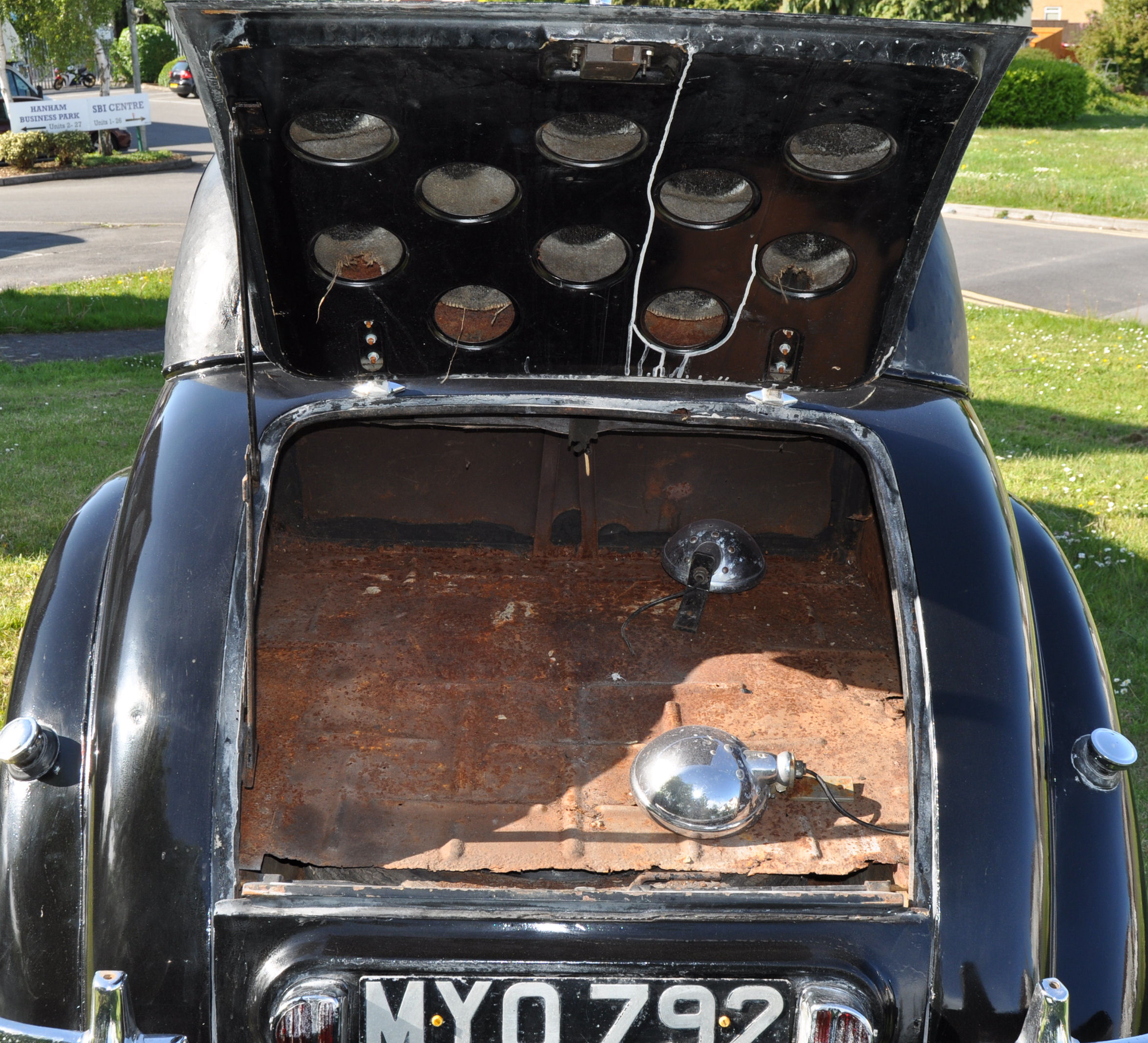 1952 RILEY RMA 1.5 MAROON & BLACK - MYO 792 - Image 35 of 53