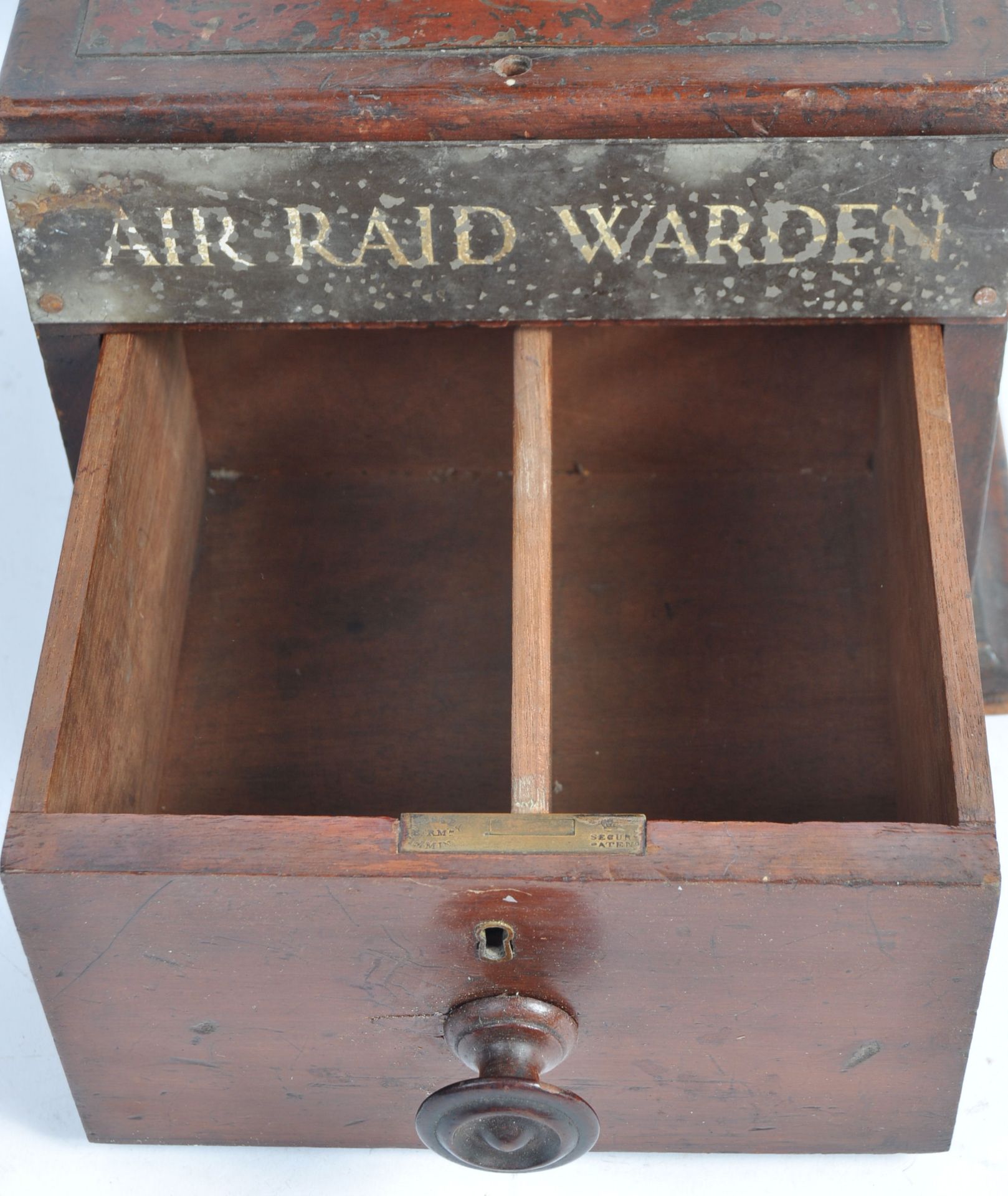 RARE UNUSUAL WWII AIR RAID PRECAUTIONS COLLECTION MACHINE - Bild 3 aus 5