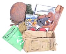 COLLECTION OF ASSORTED 20TH CENTURY MILITARIA