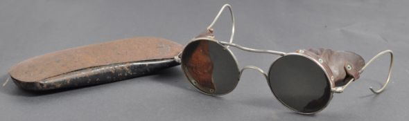 RARE PAIR OF WWII RAF PILOT'S FOLDING SUN GLASSES & CASE