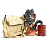 WWII SECOND WORLD WAR DESERT ISSUE GAS MASK & CASE