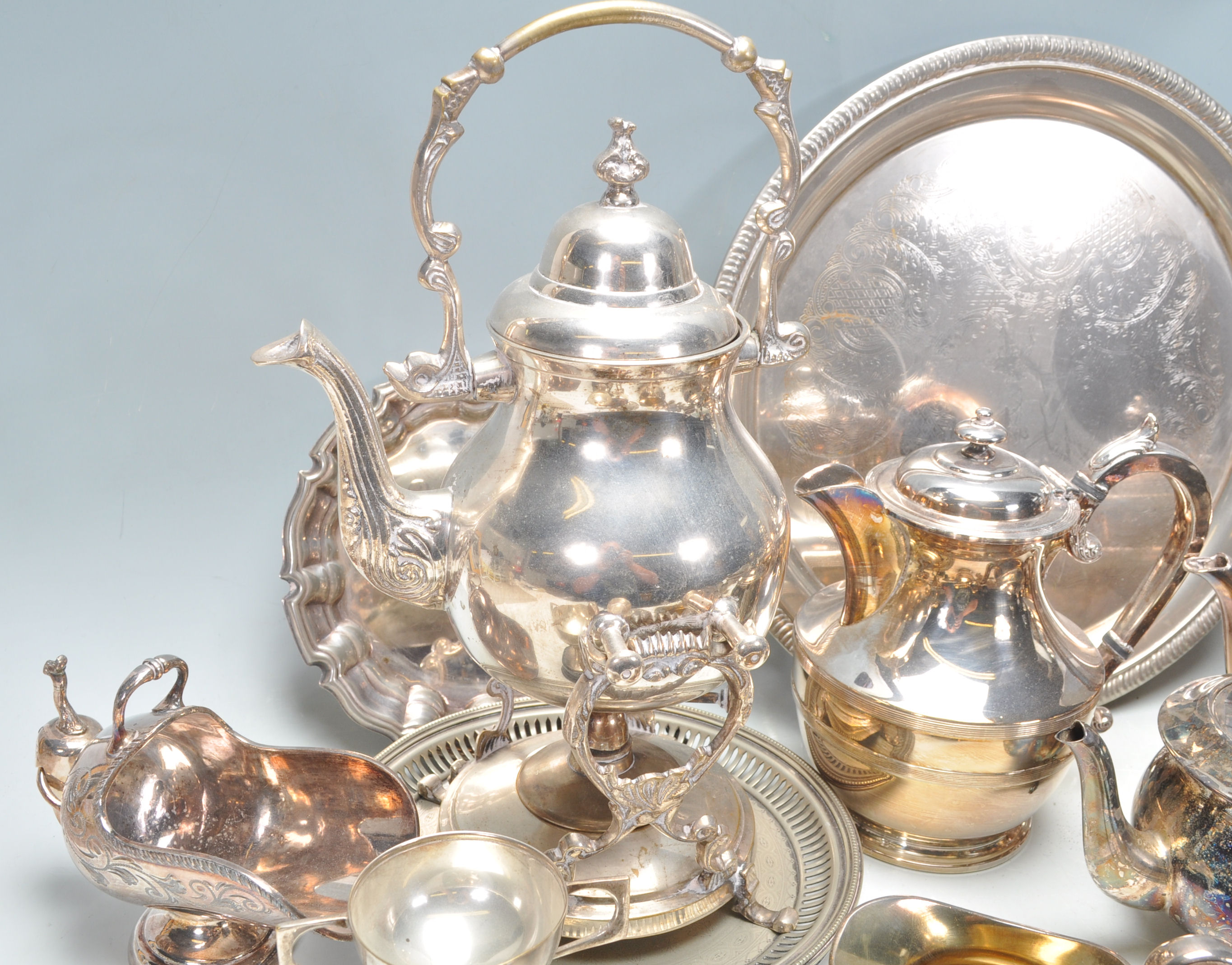 A large collection of silver plated wares to include coffee pot, teapot, condiments, dressing - Image 4 of 9