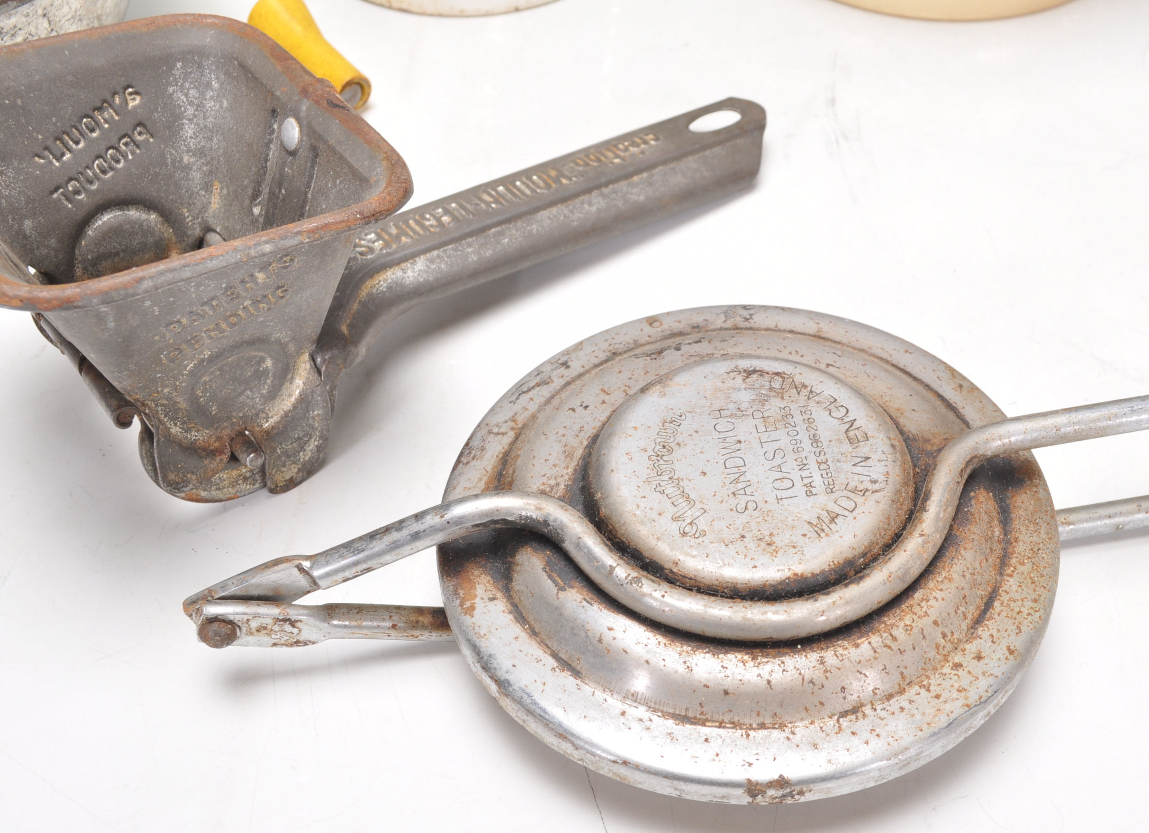 A  collection of vintage 20th century  kitchenalia to include a Le Creuset Belgian orange - Image 7 of 12