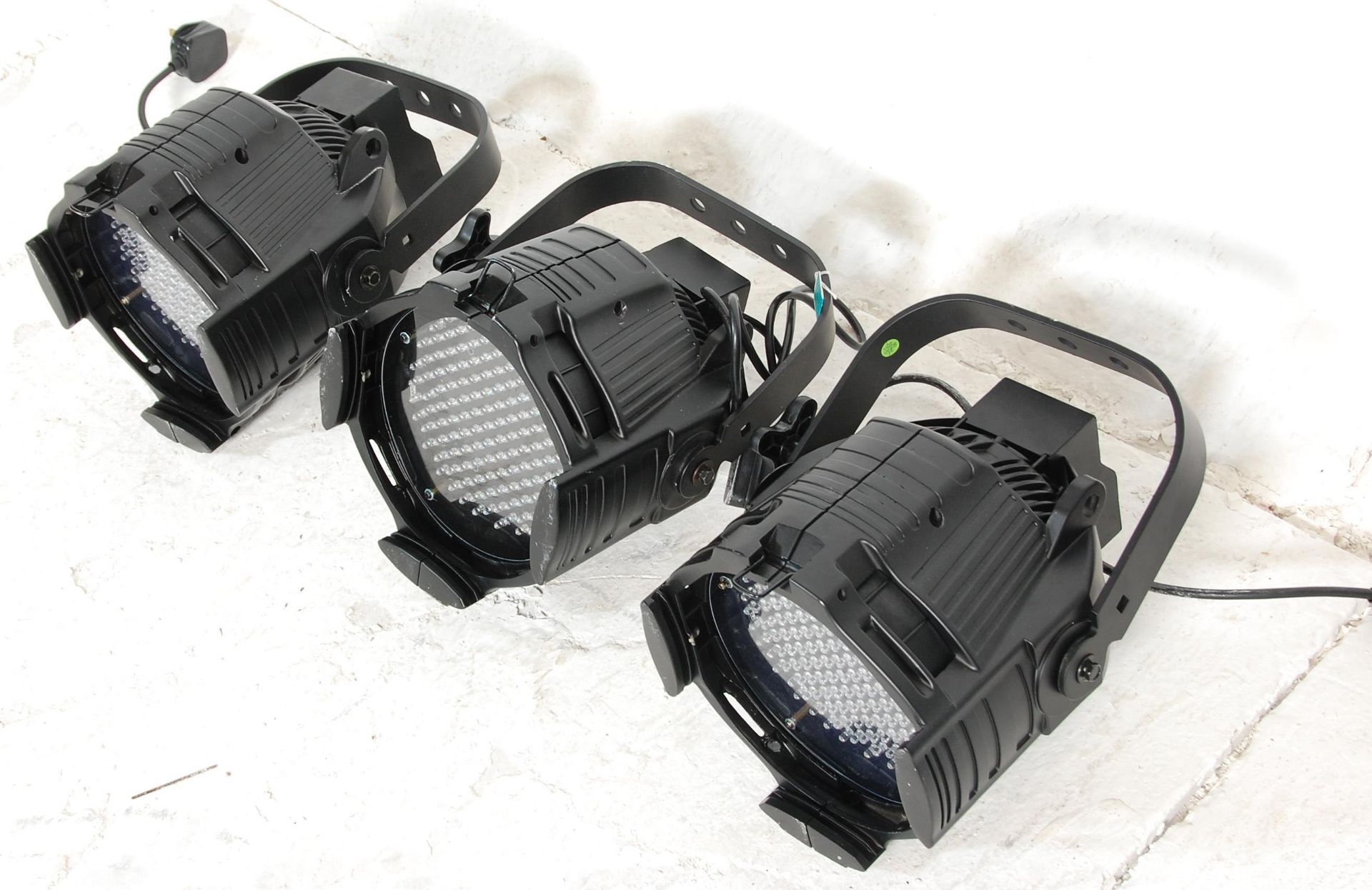 A good set of New Old Stock Led Multipar RGB DMX colour changing spot lights having hanging - Bild 4 aus 7