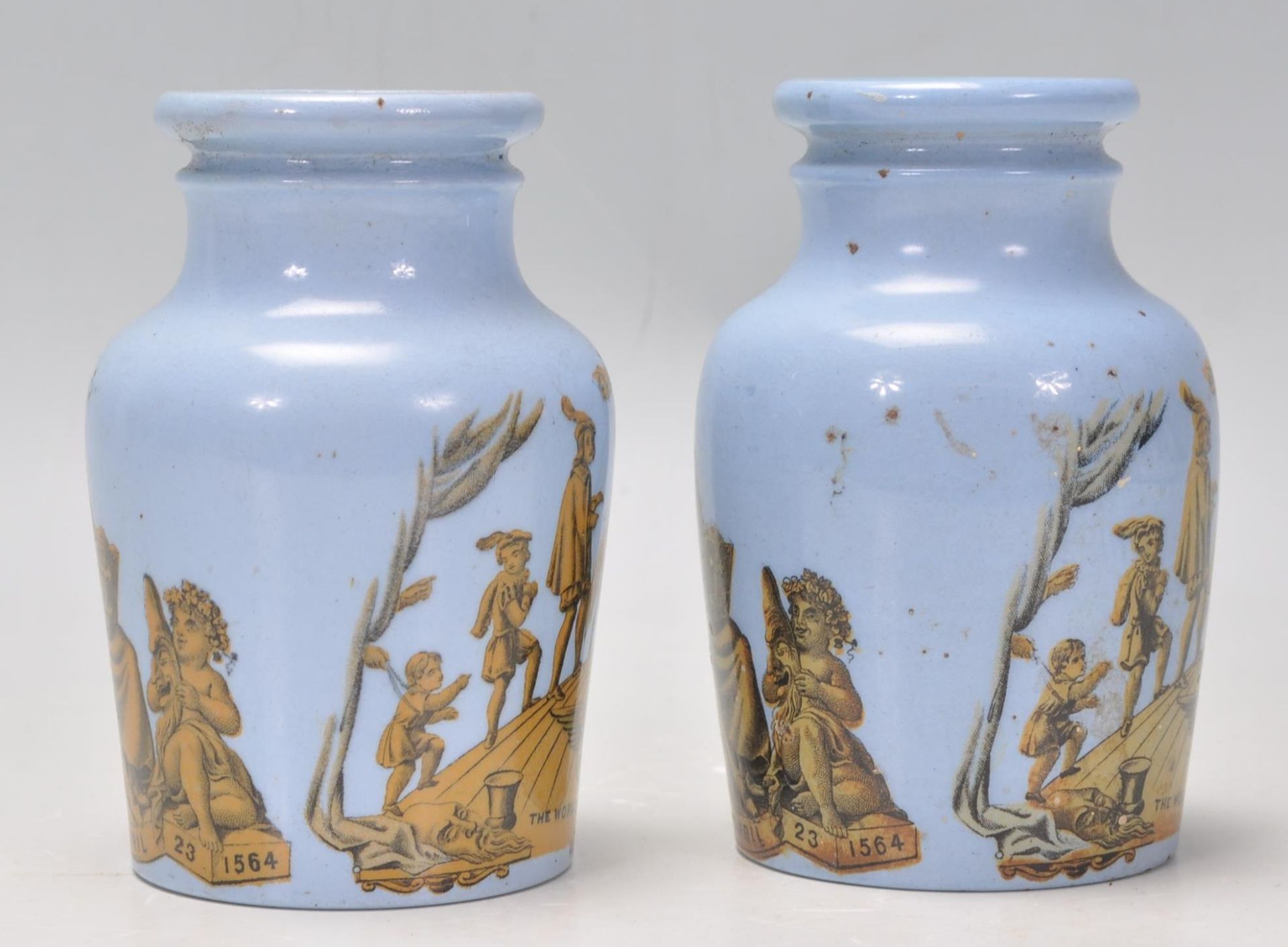 A pair of 19th century Pratt ware blue glaze Etruscan ware bottle vases each with Theatrical - Bild 9 aus 9