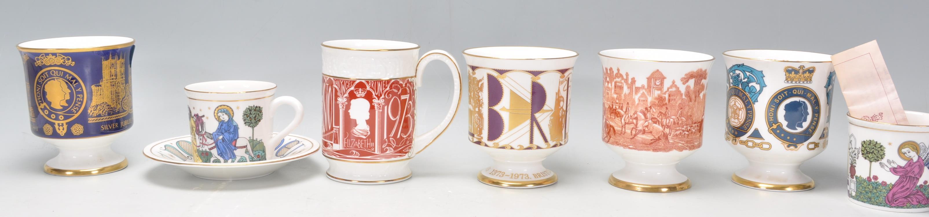 A collection of Coalport & Royal Doulton commemorative and series ware goblets / vases to include - Image 5 of 12