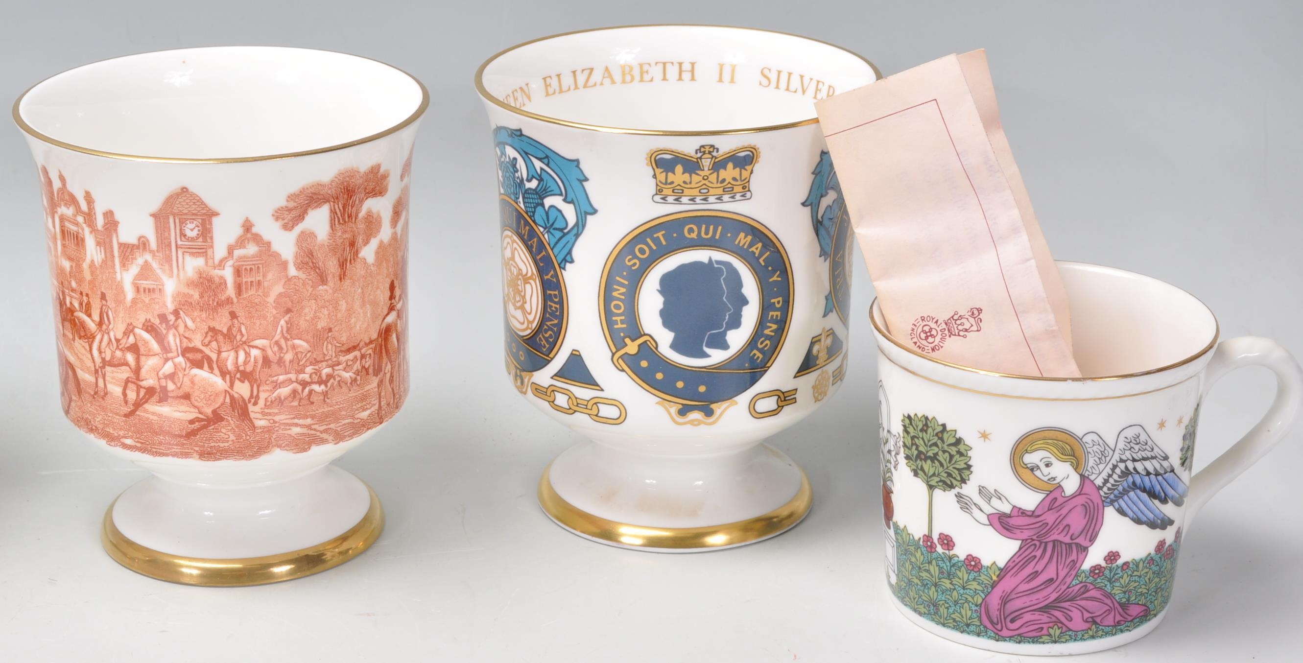 A collection of Coalport & Royal Doulton commemorative and series ware goblets / vases to include - Image 8 of 12