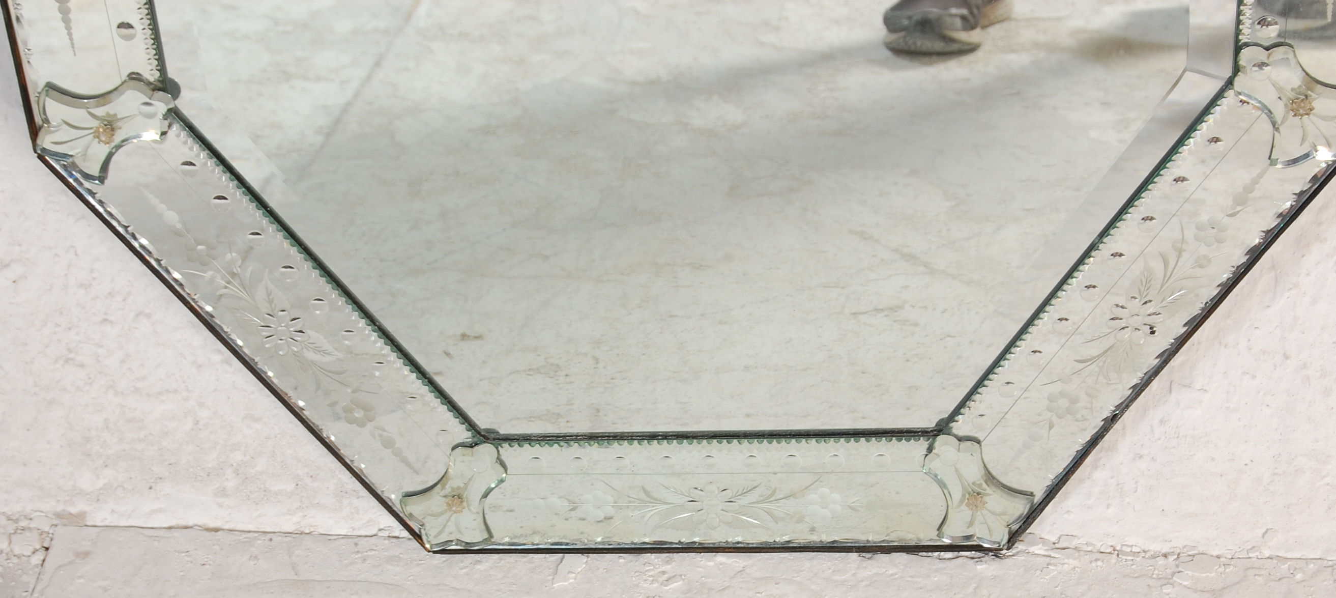 A large 20th Century Venetian wall mirror of tall octagonal form having a cut glass baroque style - Image 9 of 14