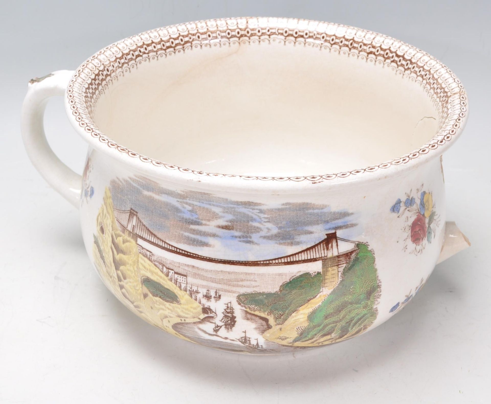 A 19th Century Victorian humorous pottery chamber pot. The interior decorated with two figures in - Bild 5 aus 7