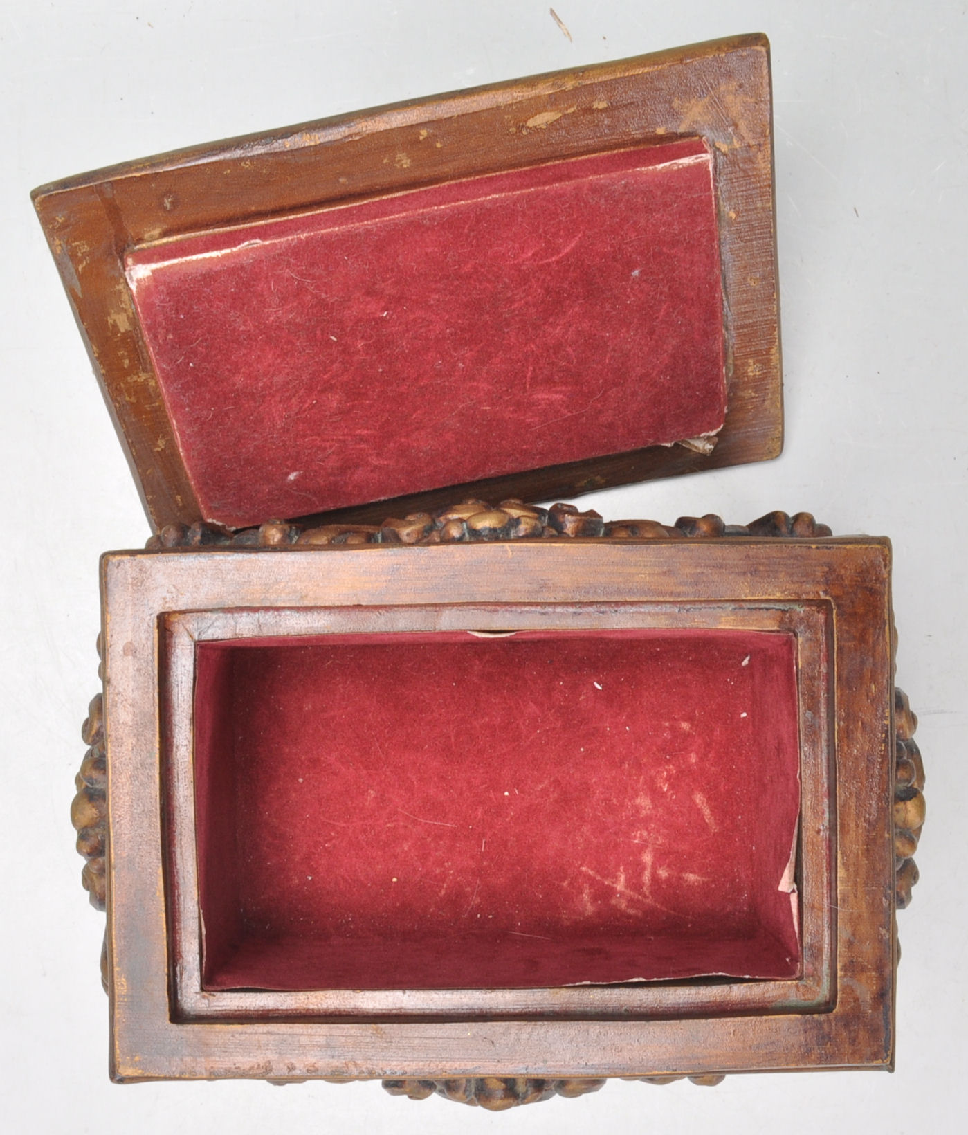 A unusual terracotta jewellery / trinket box havin - Image 7 of 8